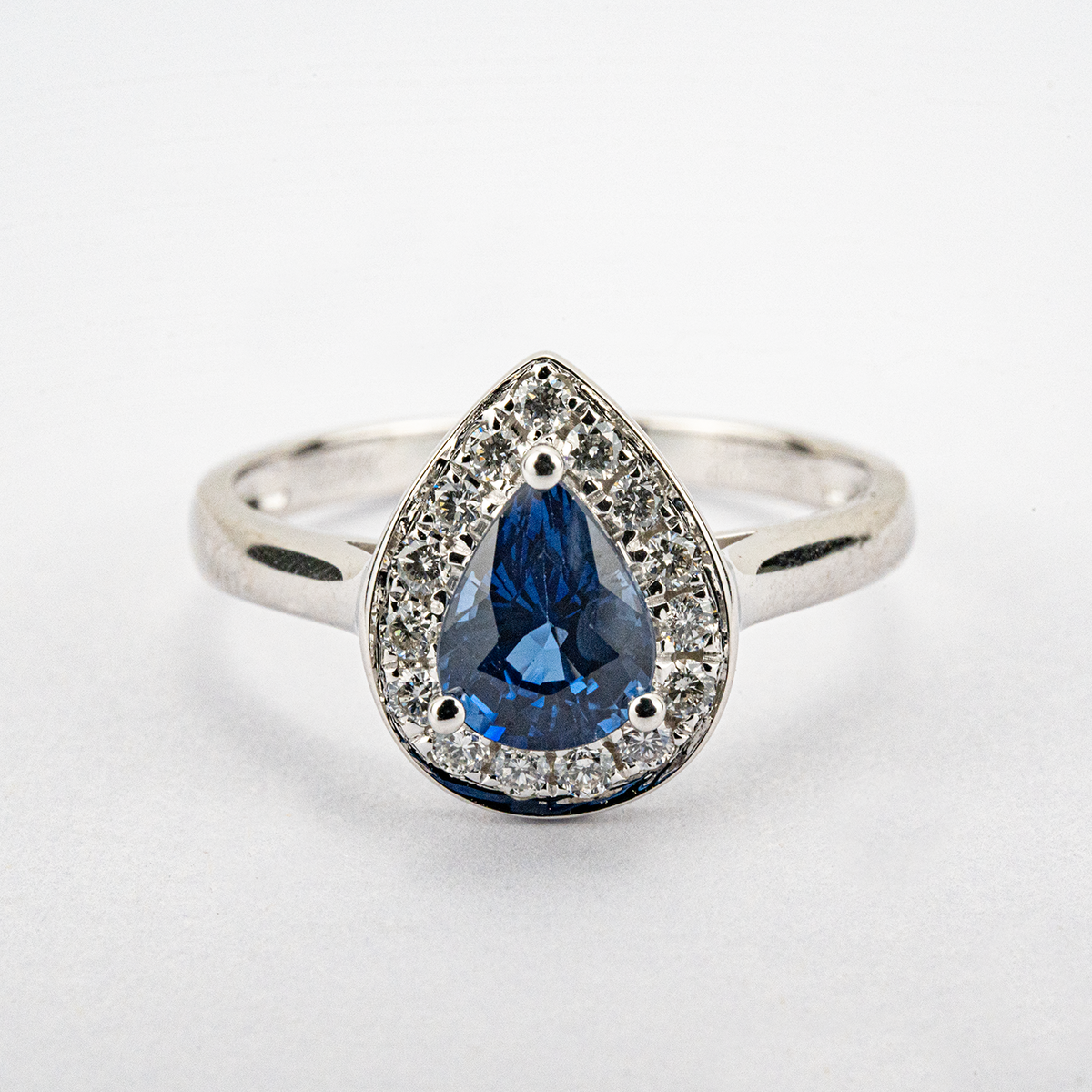 The Timeless Elegance of Natural Sapphire: A Gemstone Fit for Royalty