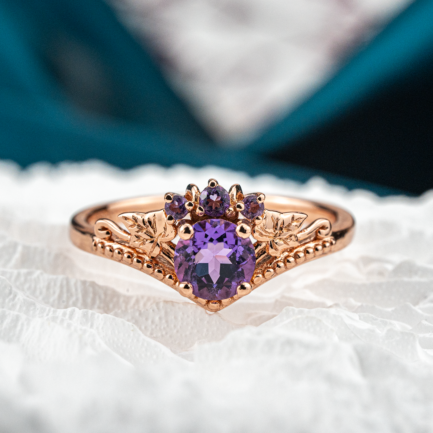 Vintage Leaf Round Amethyst Gold Ring.