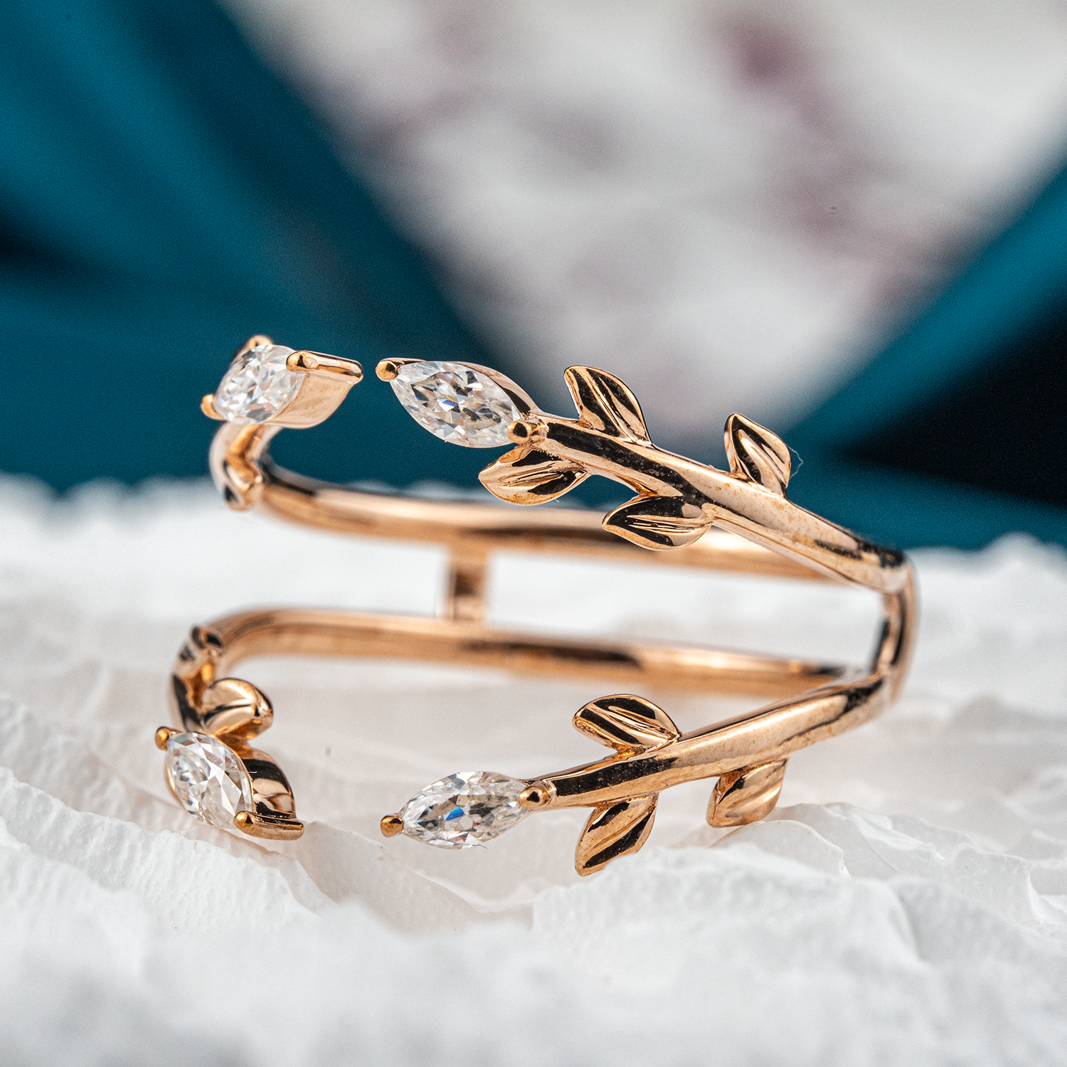 Opulent side ring adorned with luxurious leaf design - a lavish statement piece