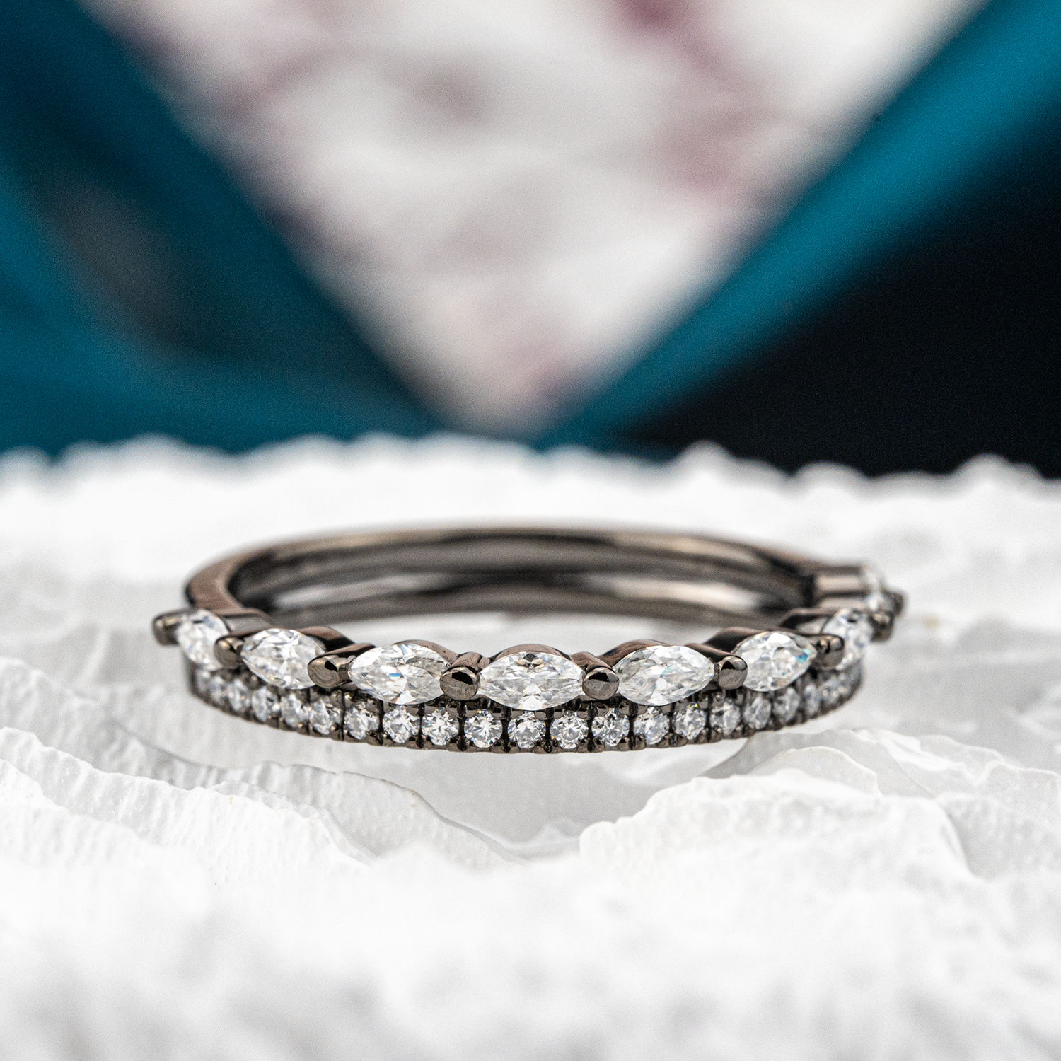 Moissanite black gold ring, perfect for unique style seekers, exquisite and timeless design