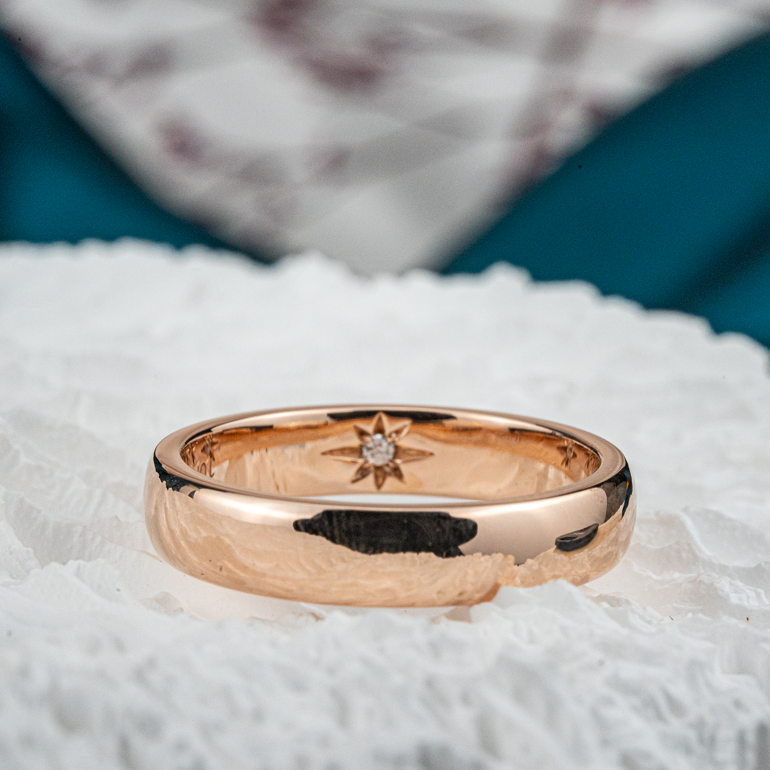 Beautiful Classic Ring Design - Precious Band for Women