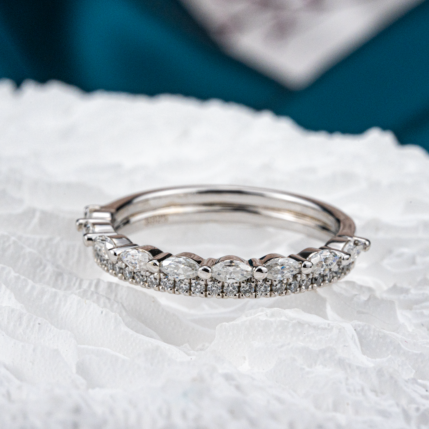 Minimalist Marquise Cut Moissanite White Gold Ring - Elegant Band Design for Engagement