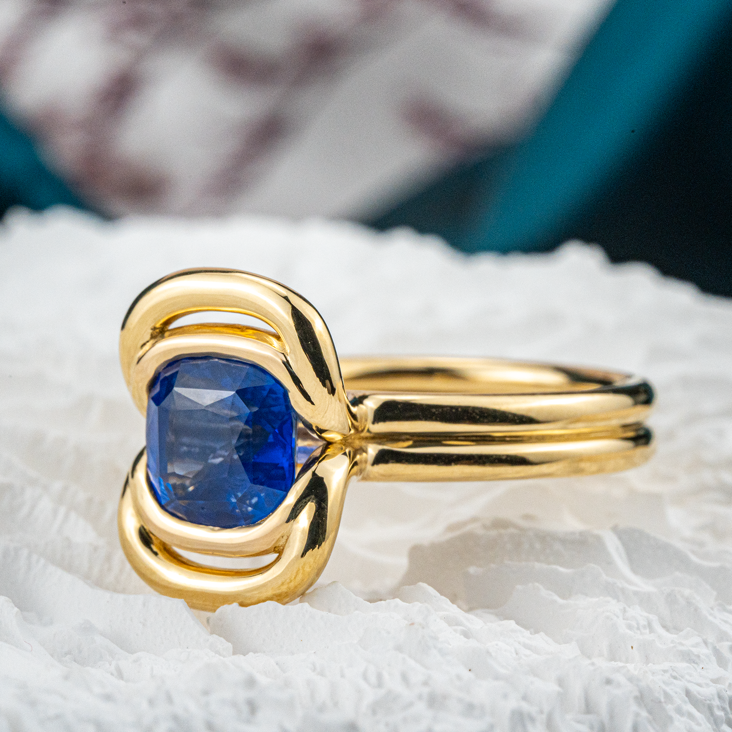 Exquisite sapphire gemstone in a unique design, perfect for an art deco ring