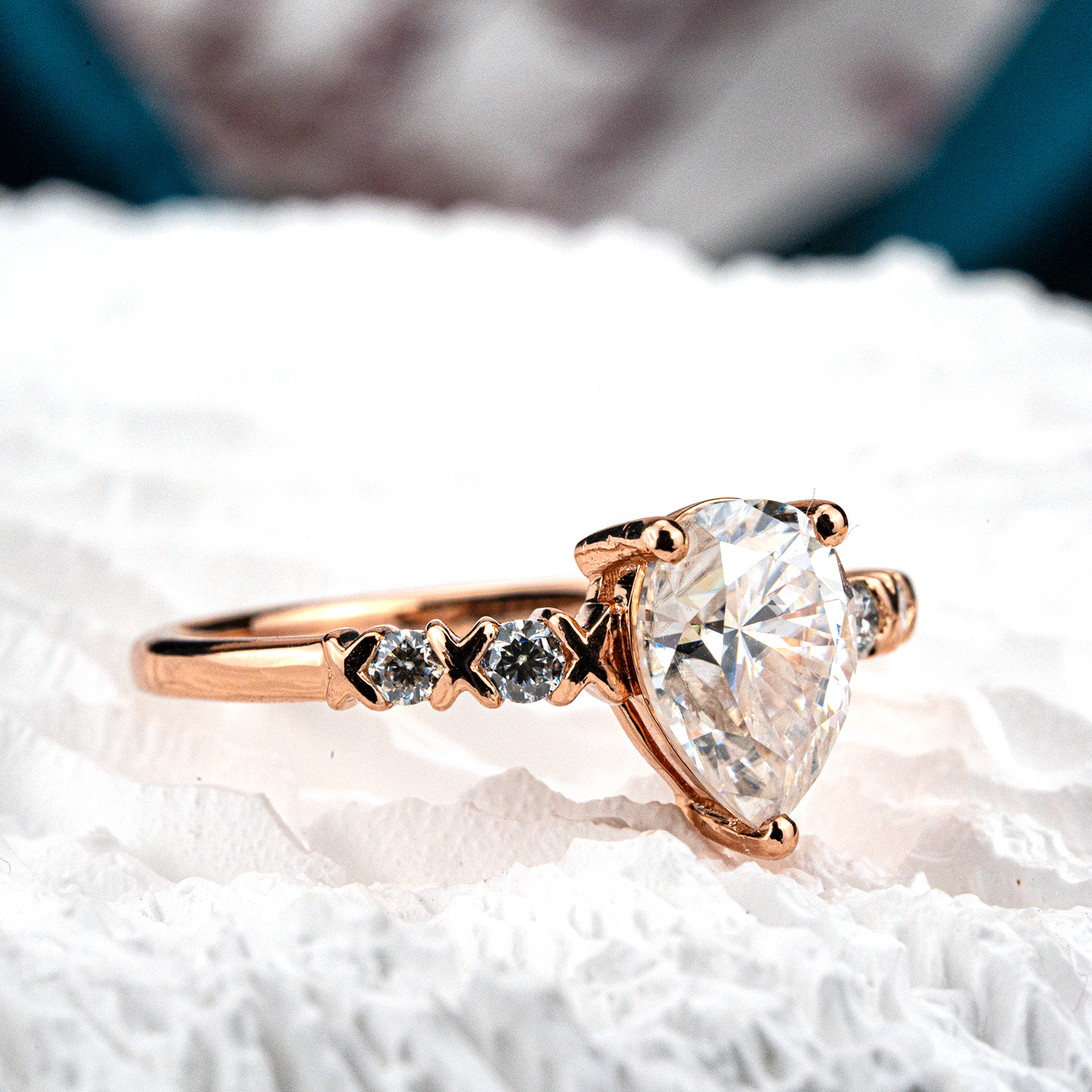 Exquisite Tear-Shaped Moissanite Ring for Luxurious Engagement