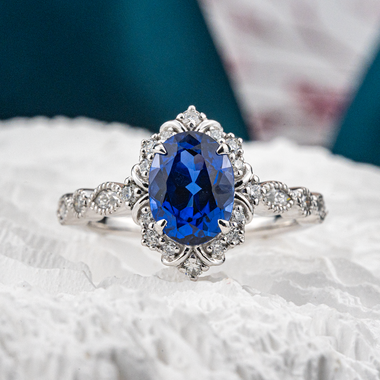 Luxurious Oval Sapphire Ring with Vintage Design - Perfect Anniversary Gift with Moissanite