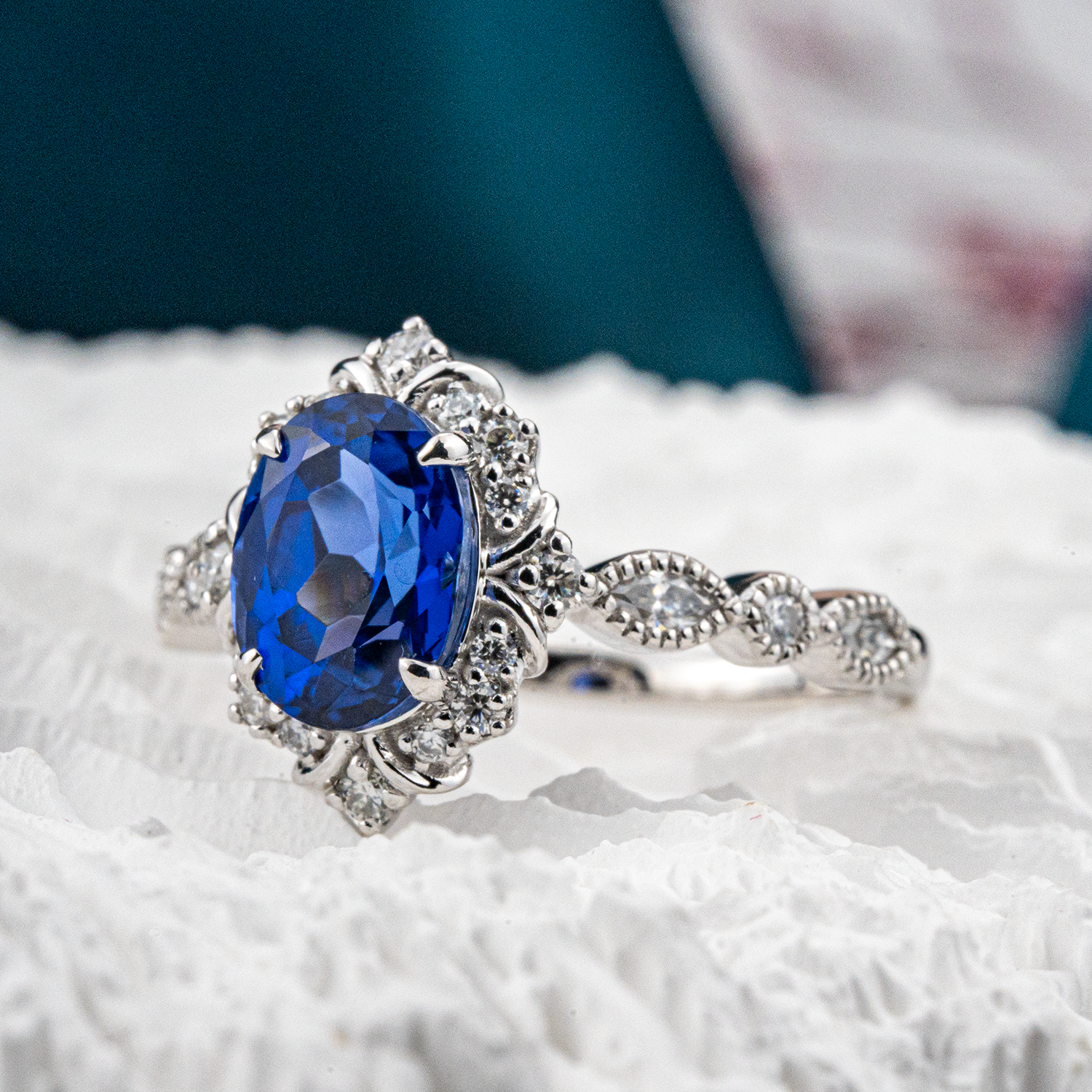 Luxurious Oval Sapphire Ring with Vintage Design - Perfect Anniversary Gift with Moissanite