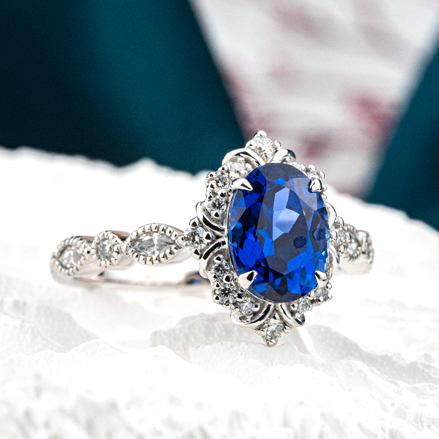 Luxurious Oval Sapphire Ring with Vintage Design - Perfect Anniversary Gift with Moissanite