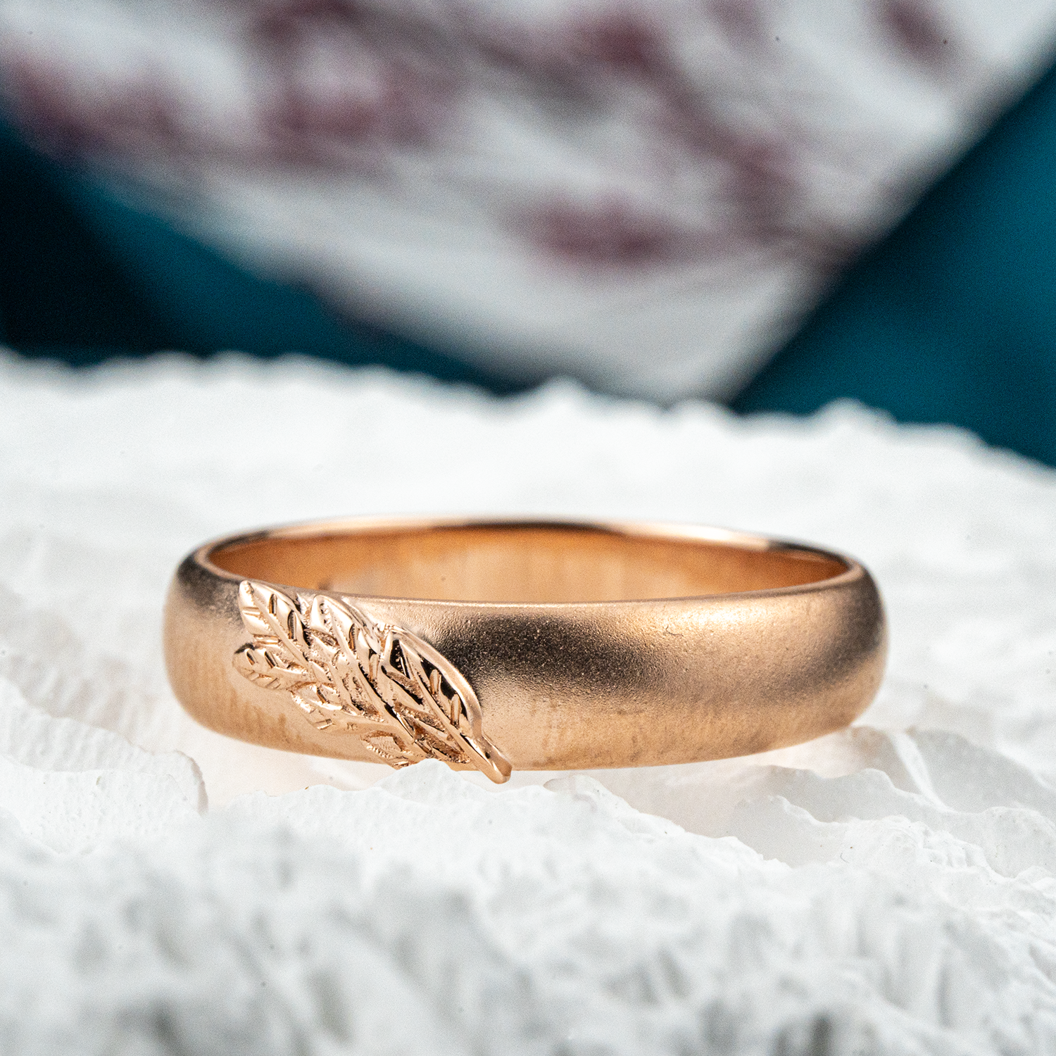Best Gift for Her - Elegant Leaf Ring, Timeless Promise Ring, Classic and Stylish Design