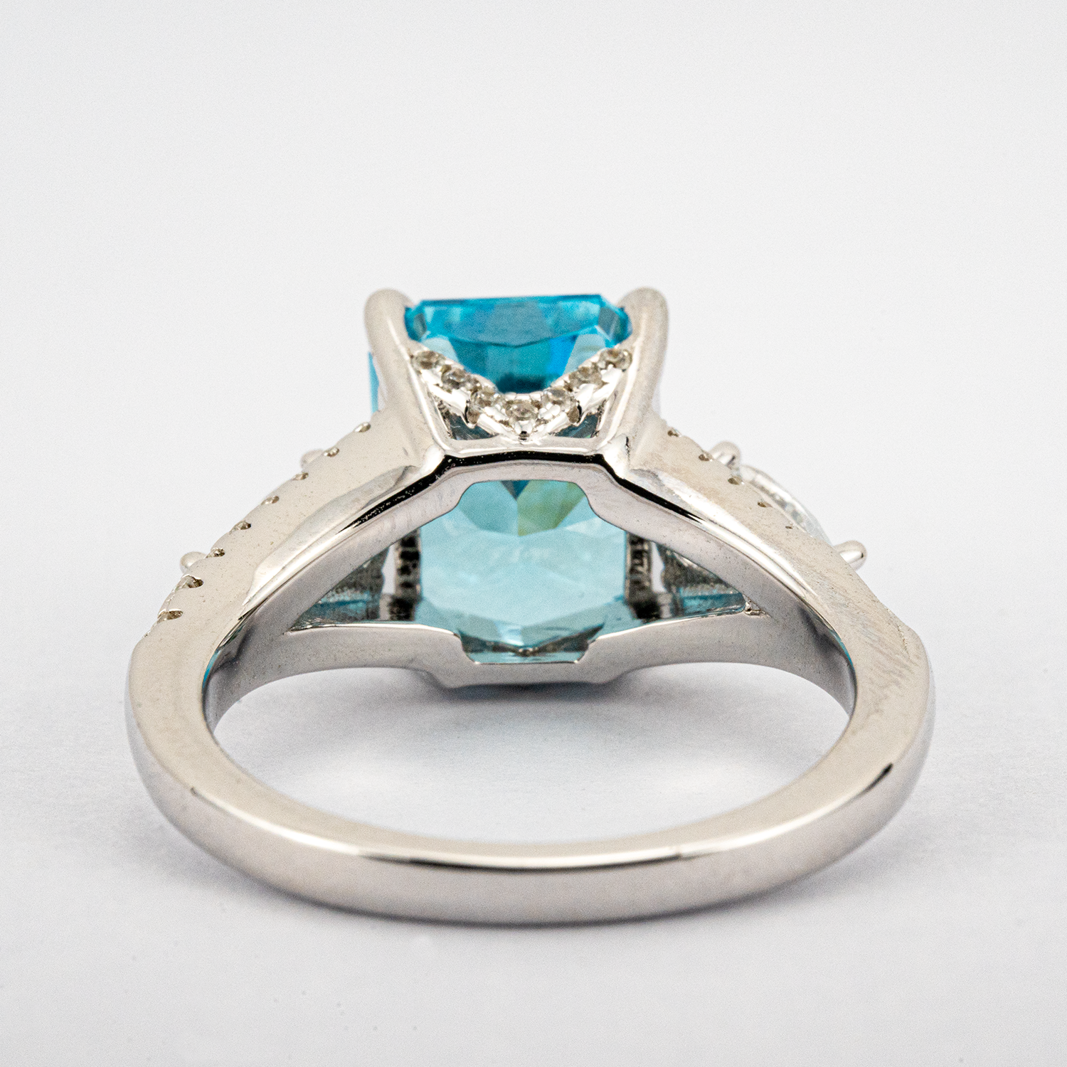 Sparkling Blue Zircon Stone on Rose Gold Ring