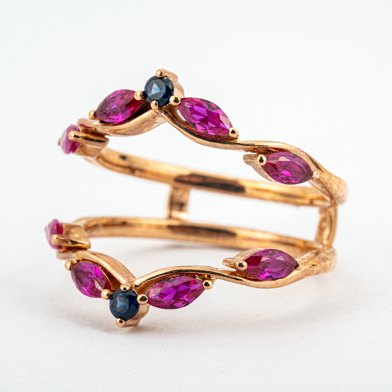 Elegant luxurious ring featuring stunning amethyst detail