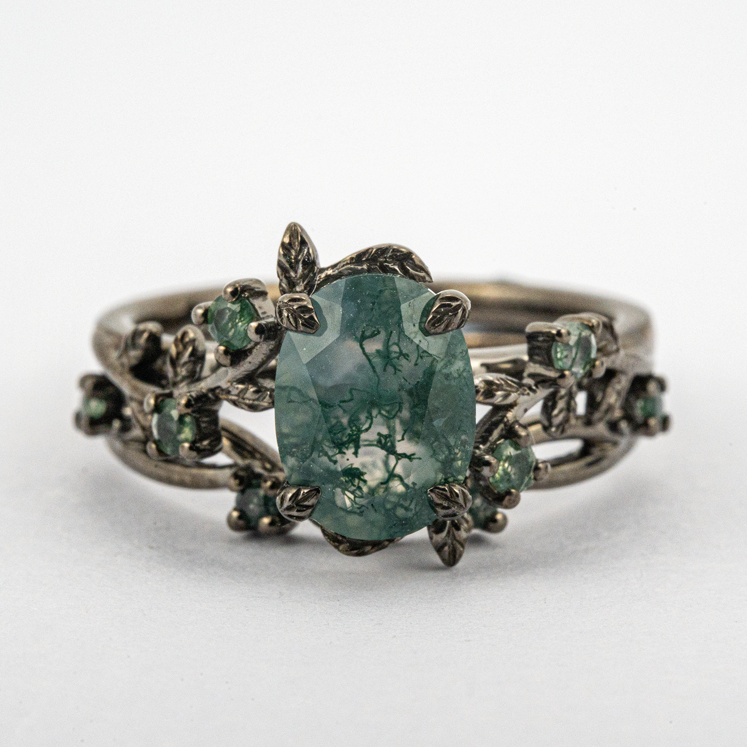 Oval Moss Agate Leaf Ring - Unique Nature Inspired Black Gold Ring Set