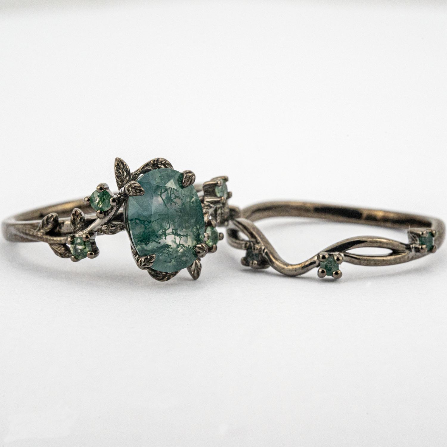 Oval Moss Agate Leaf Ring - Unique Nature Inspired Black Gold Ring Set