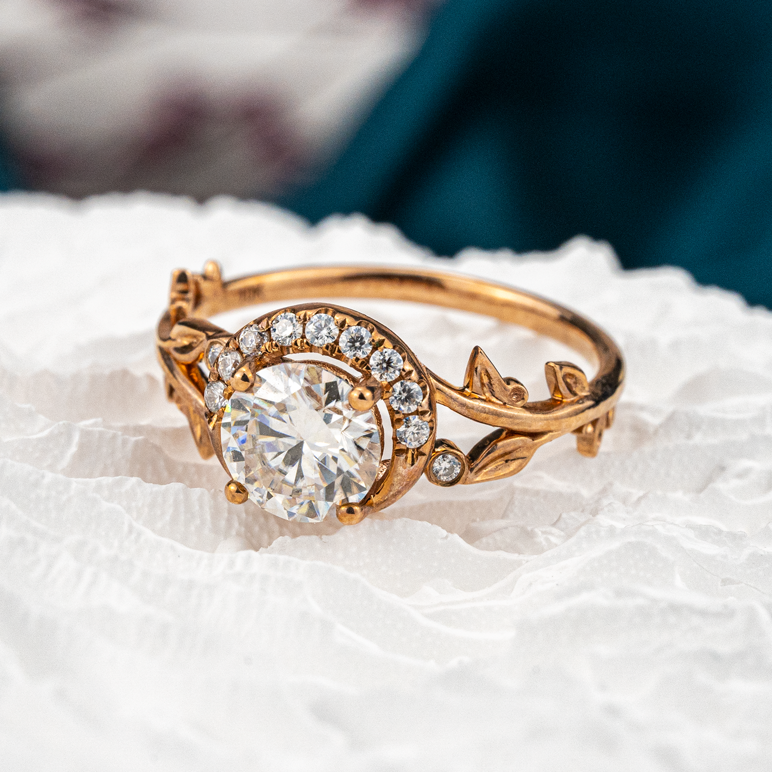 Elegant Rose Gold Leaf Ring featuring Round Moissanite Gemstone - Perfect for adding a touch of sophistication