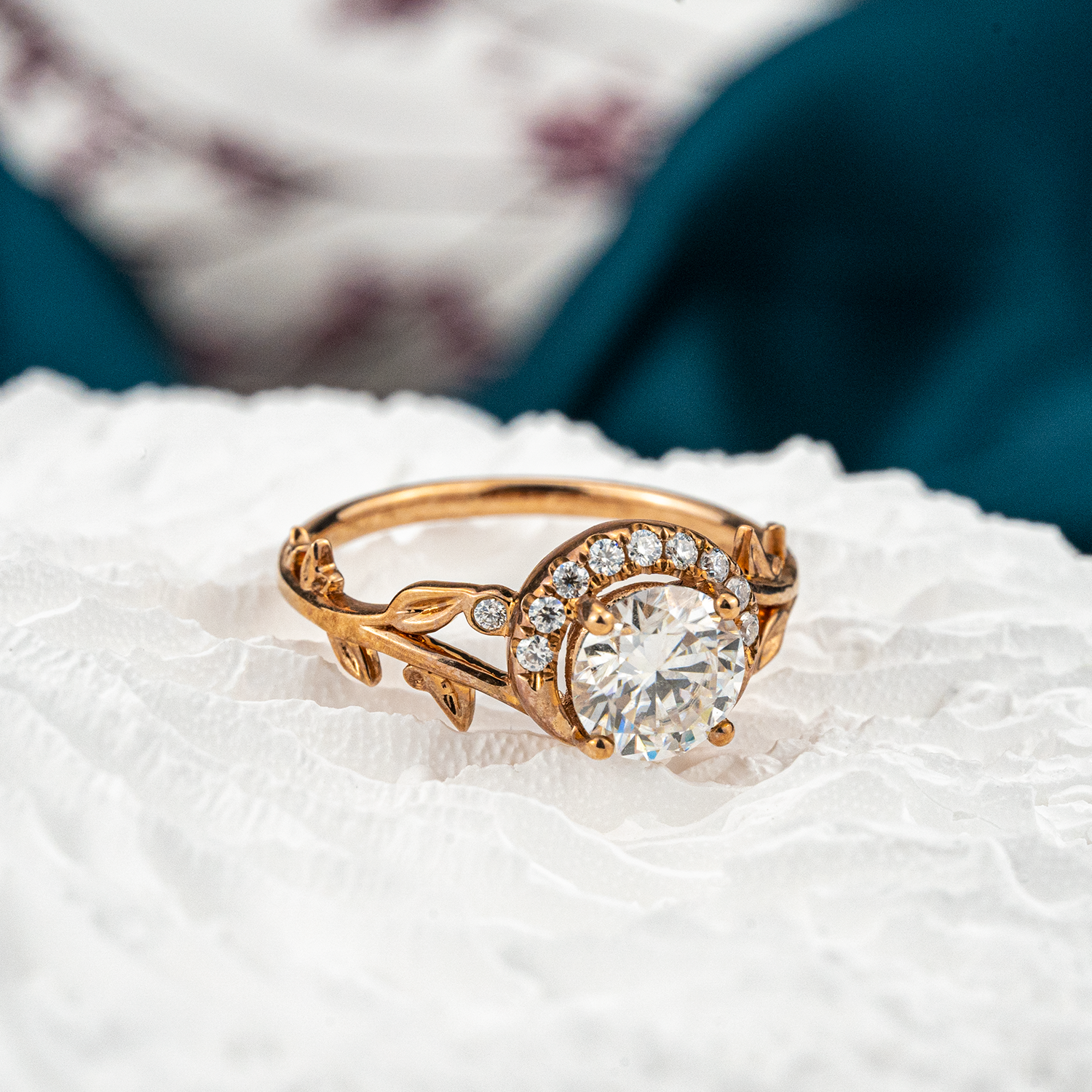 Elegant Rose Gold Leaf Ring featuring Round Moissanite Gemstone - Perfect for adding a touch of sophistication