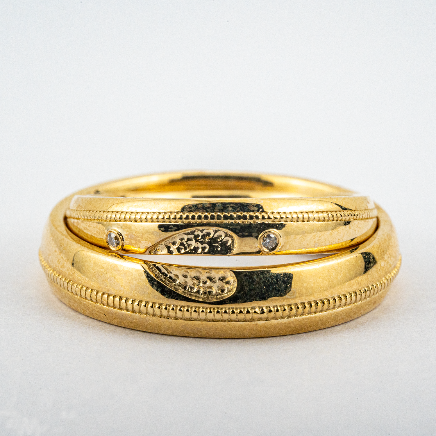 Elegant 18k Yellow Gold Couple Ring - Simple Style Jewelry for Him and Her