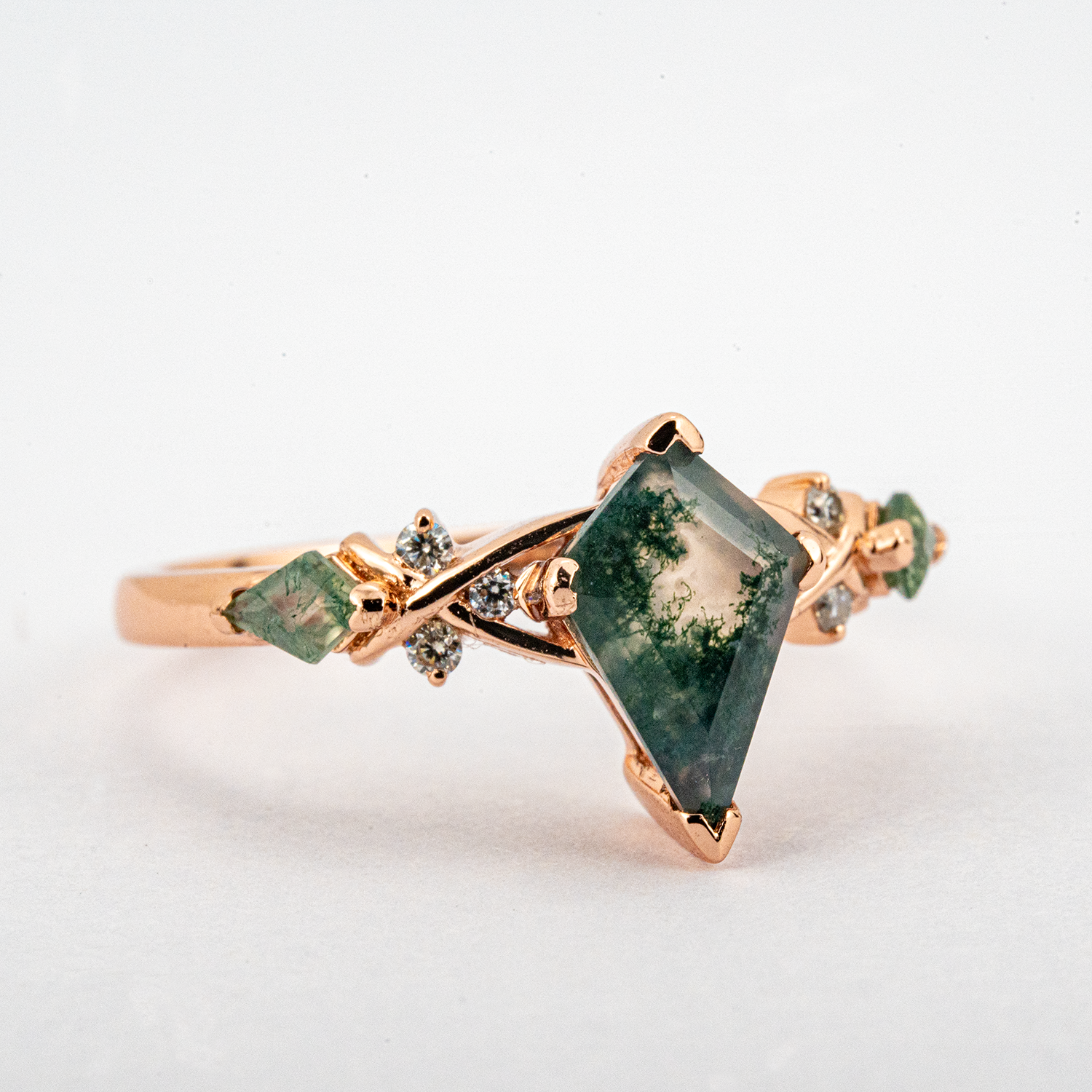 Unique Moss Agate and Moissanite Gemstone Leaf Ring for Women - Organic Nature Inspired Jewelry