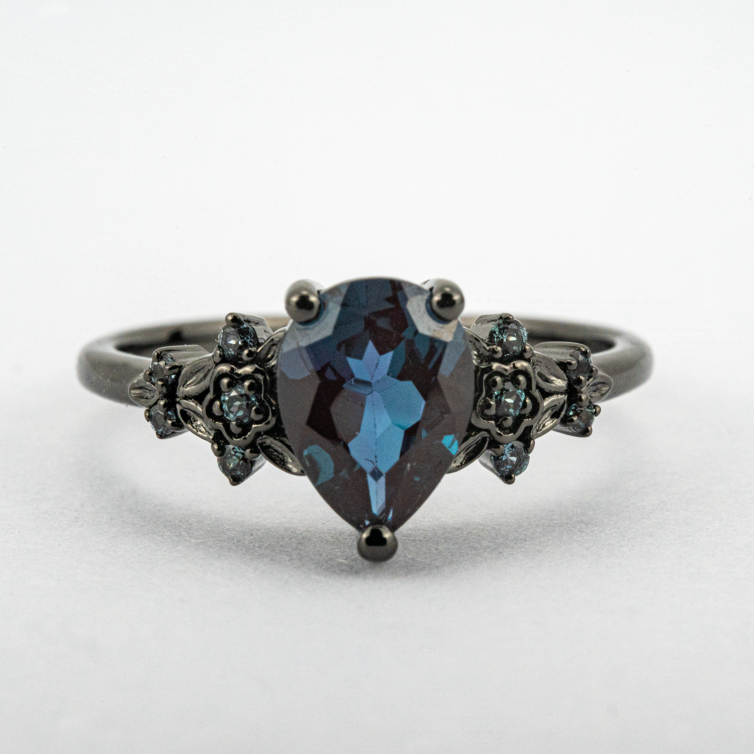 Botanical Elegance -Pear Cut Lab Alexandrite Black Gold Engagement Ring Set Floral Ring