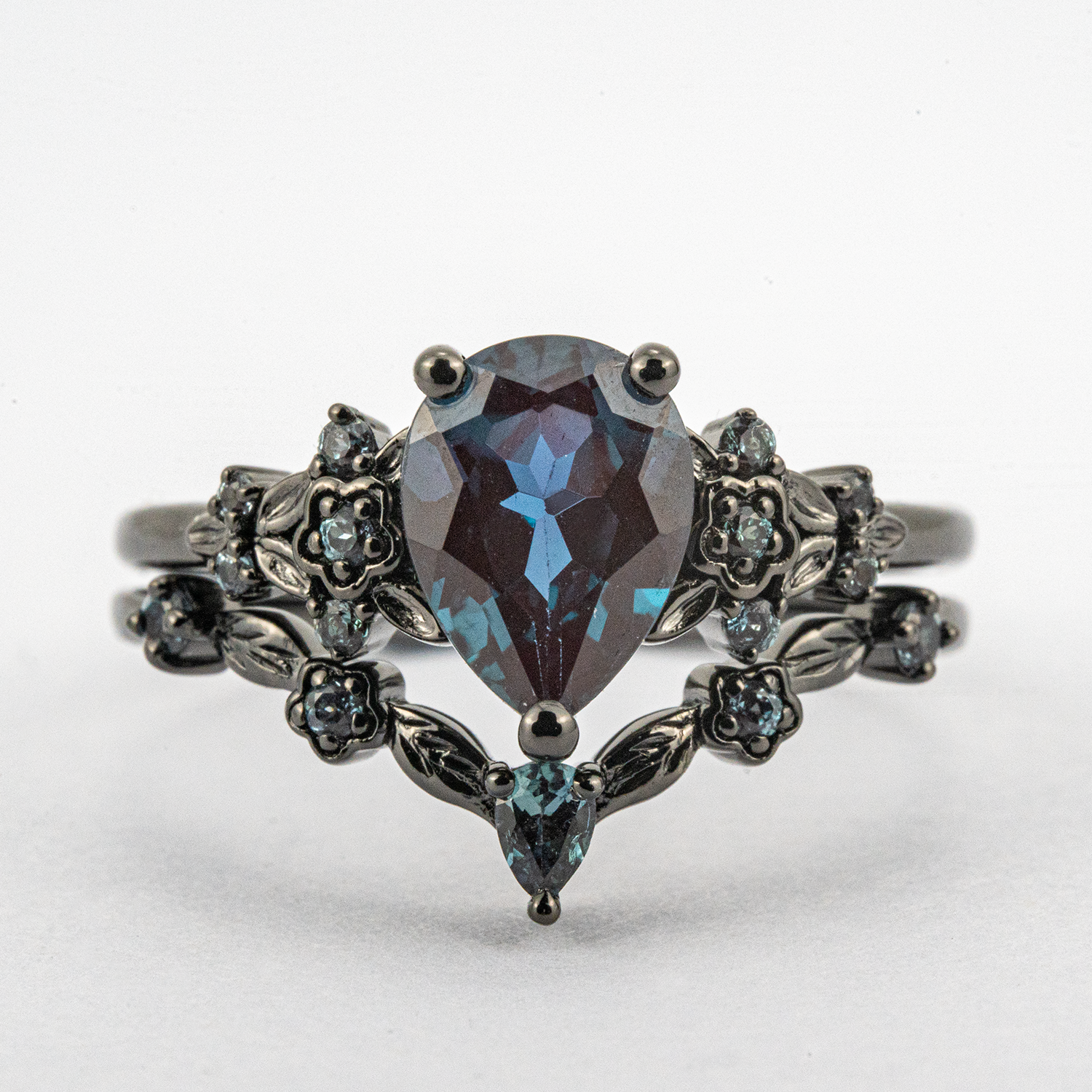 Botanical Elegance -Pear Cut Lab Alexandrite Black Gold Engagement Ring Set Floral Ring