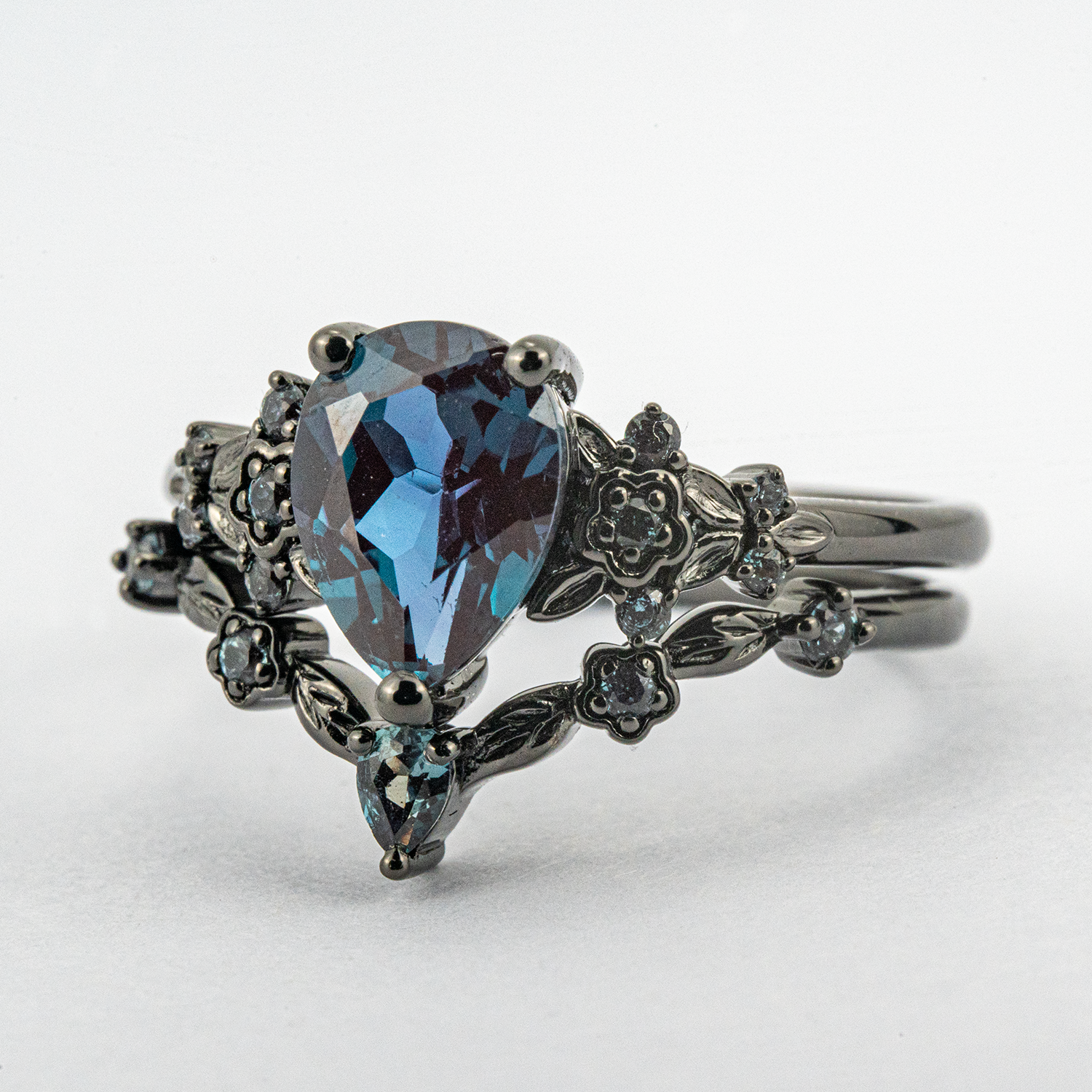 Botanical Elegance -Pear Cut Lab Alexandrite Black Gold Engagement Ring Set Floral Ring