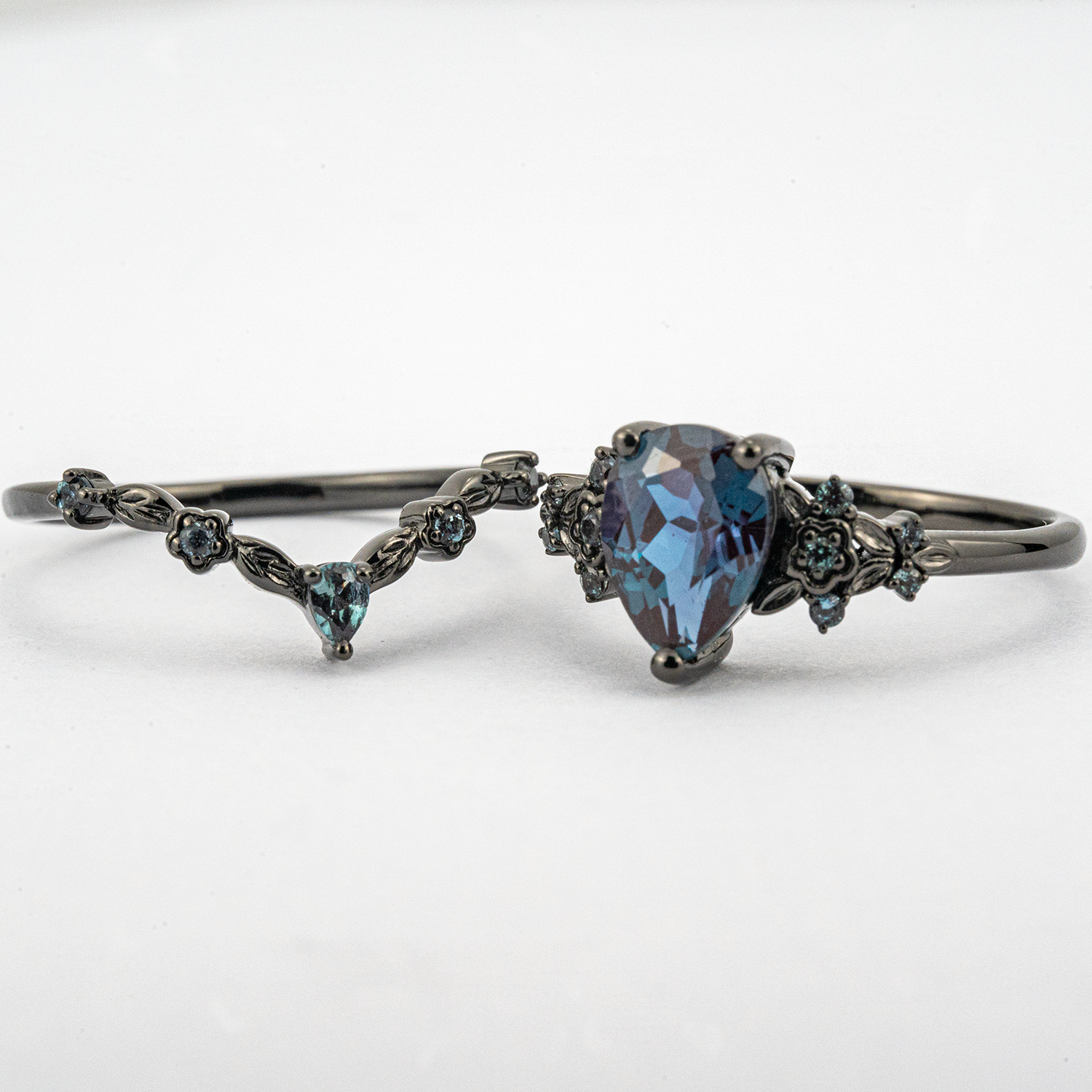 Botanical Elegance -Pear Cut Lab Alexandrite Black Gold Engagement Ring Set Floral Ring