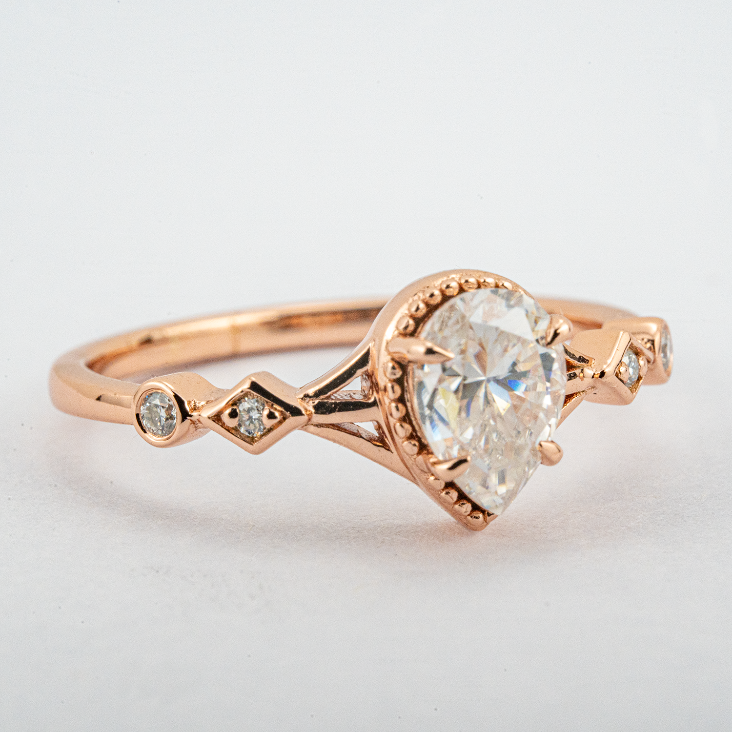 Classic Simple Style Moissanite Engagement Ring - Sophisticated Elegance