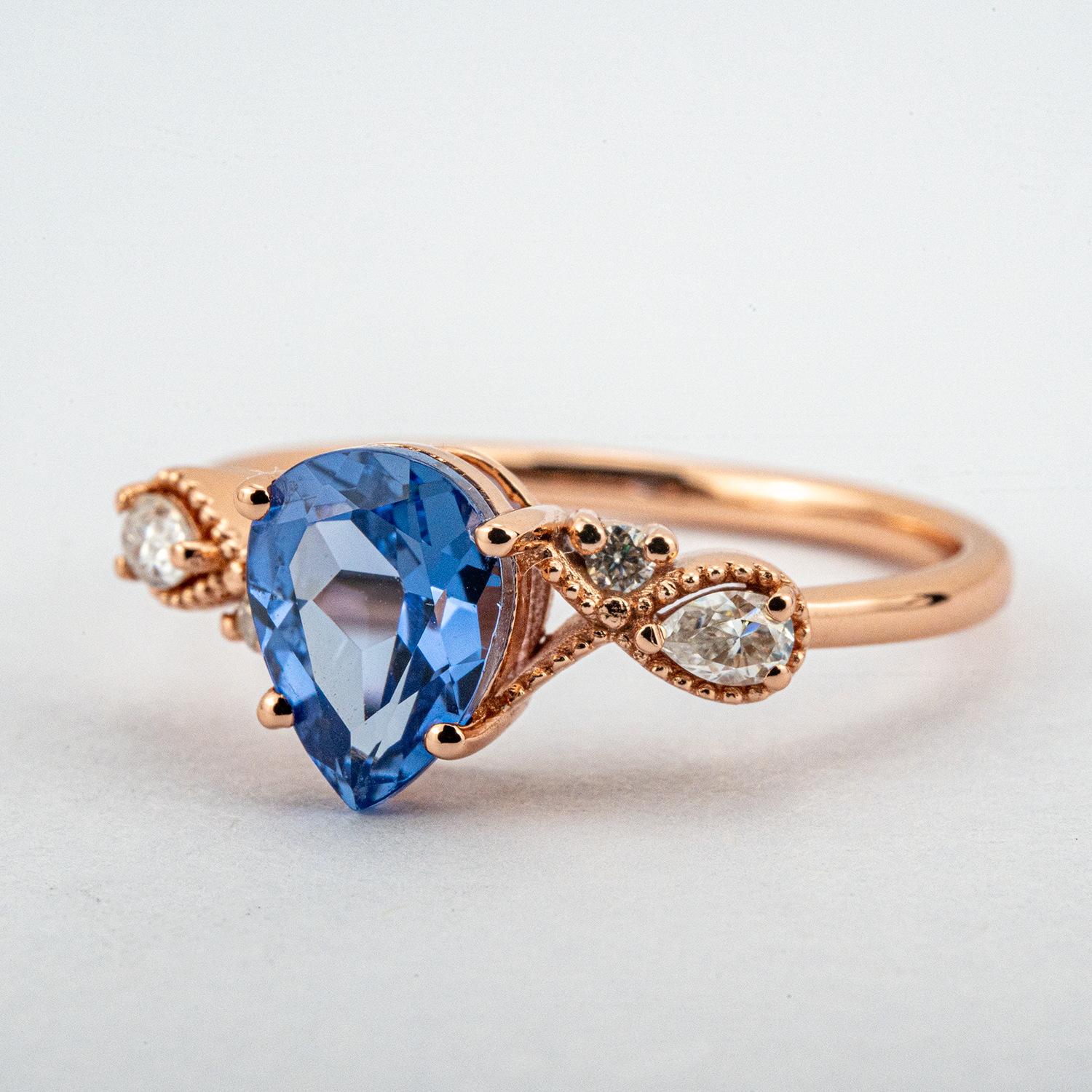 Pear Lab Sapphire Gold Ring With Moissnaite.