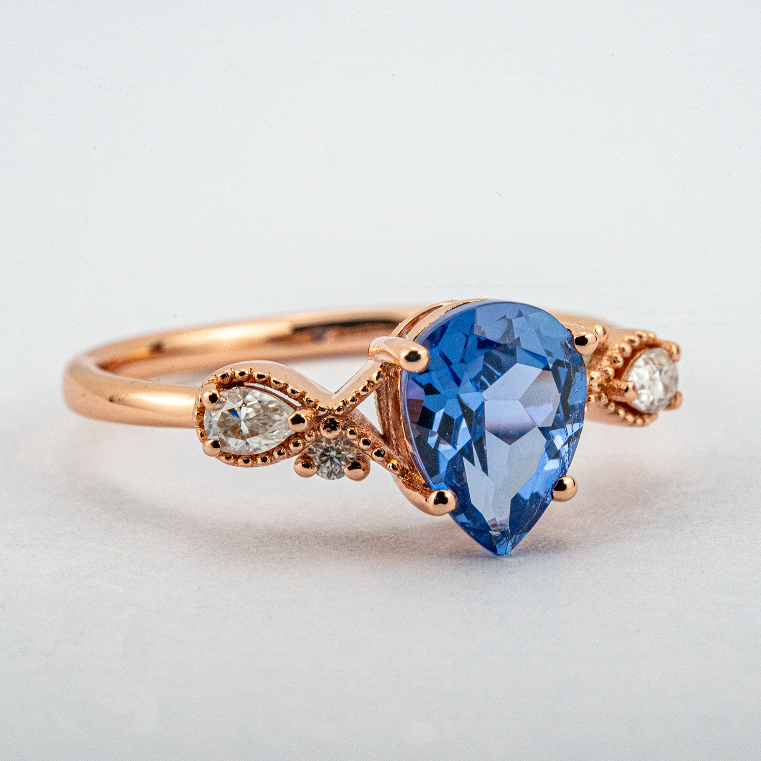 Pear Lab Sapphire Gold Ring With Moissnaite.