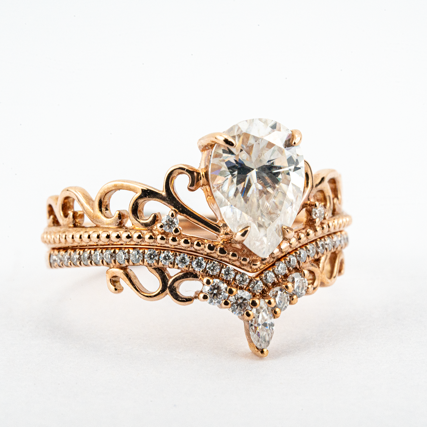 Exquisite pear cut moissanite engagement ring set for enhanced sparkle