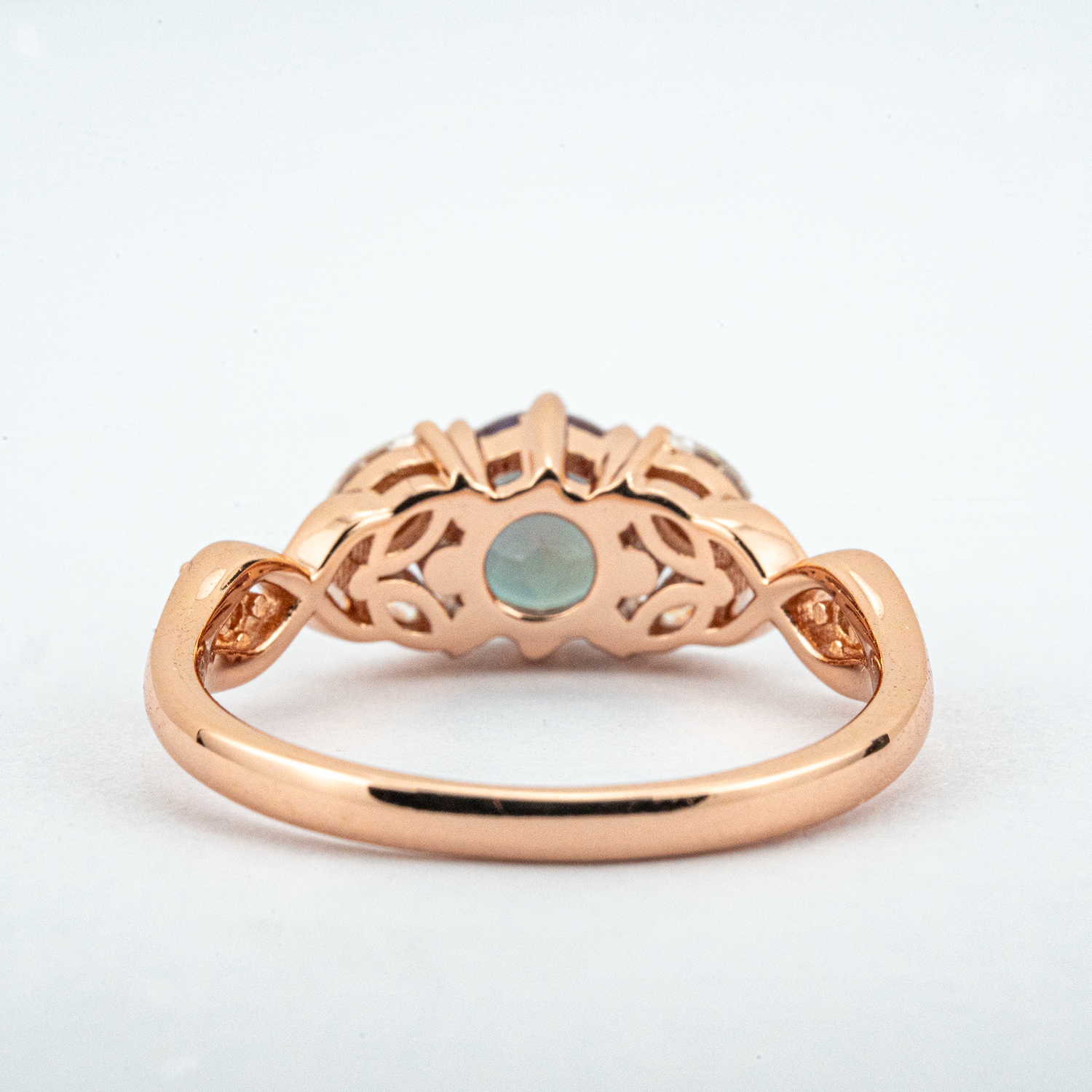 Round Lab Alexandrite Gold Ring With Moissanite.