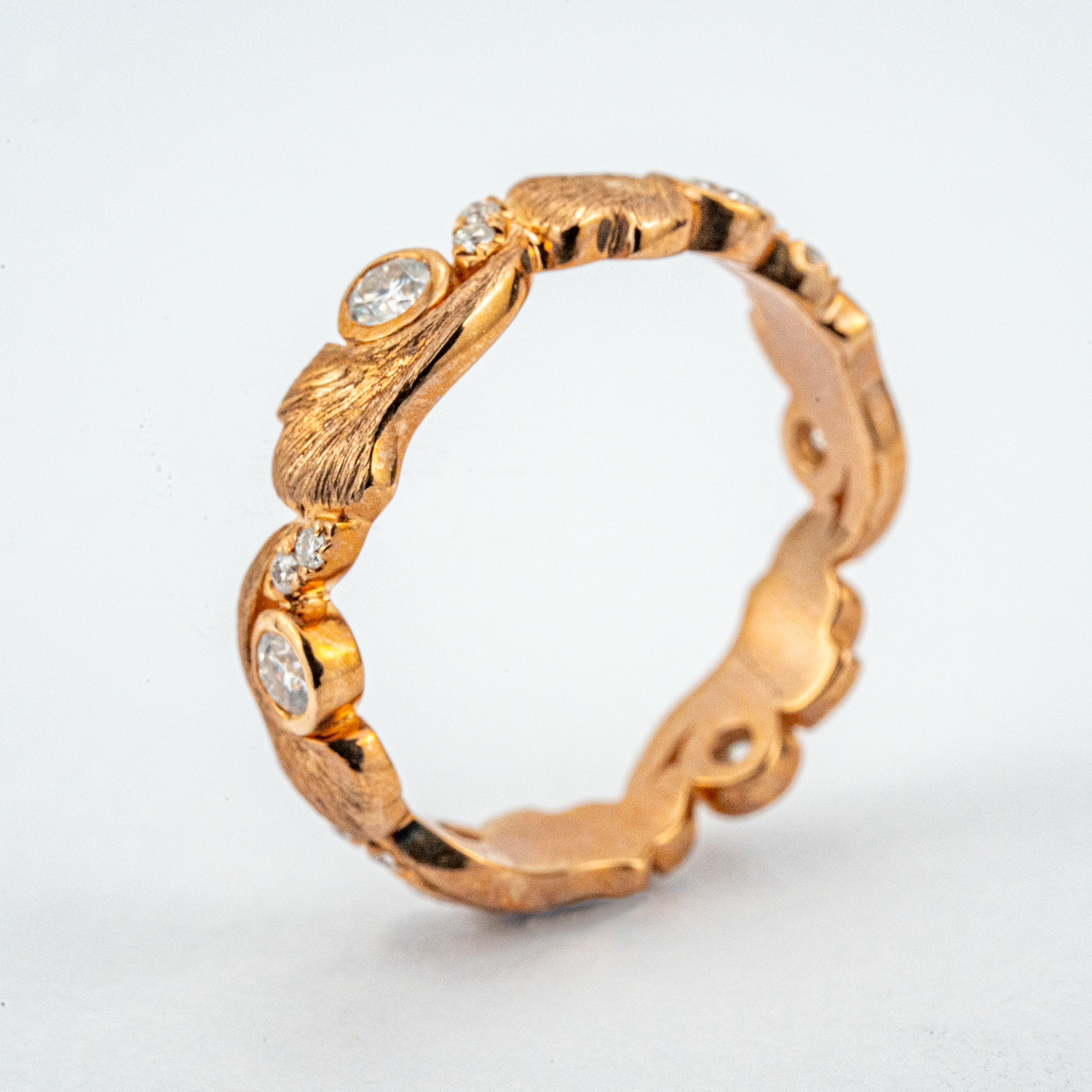 Vintage Handmade Textured Gold Ring With Moissanite.