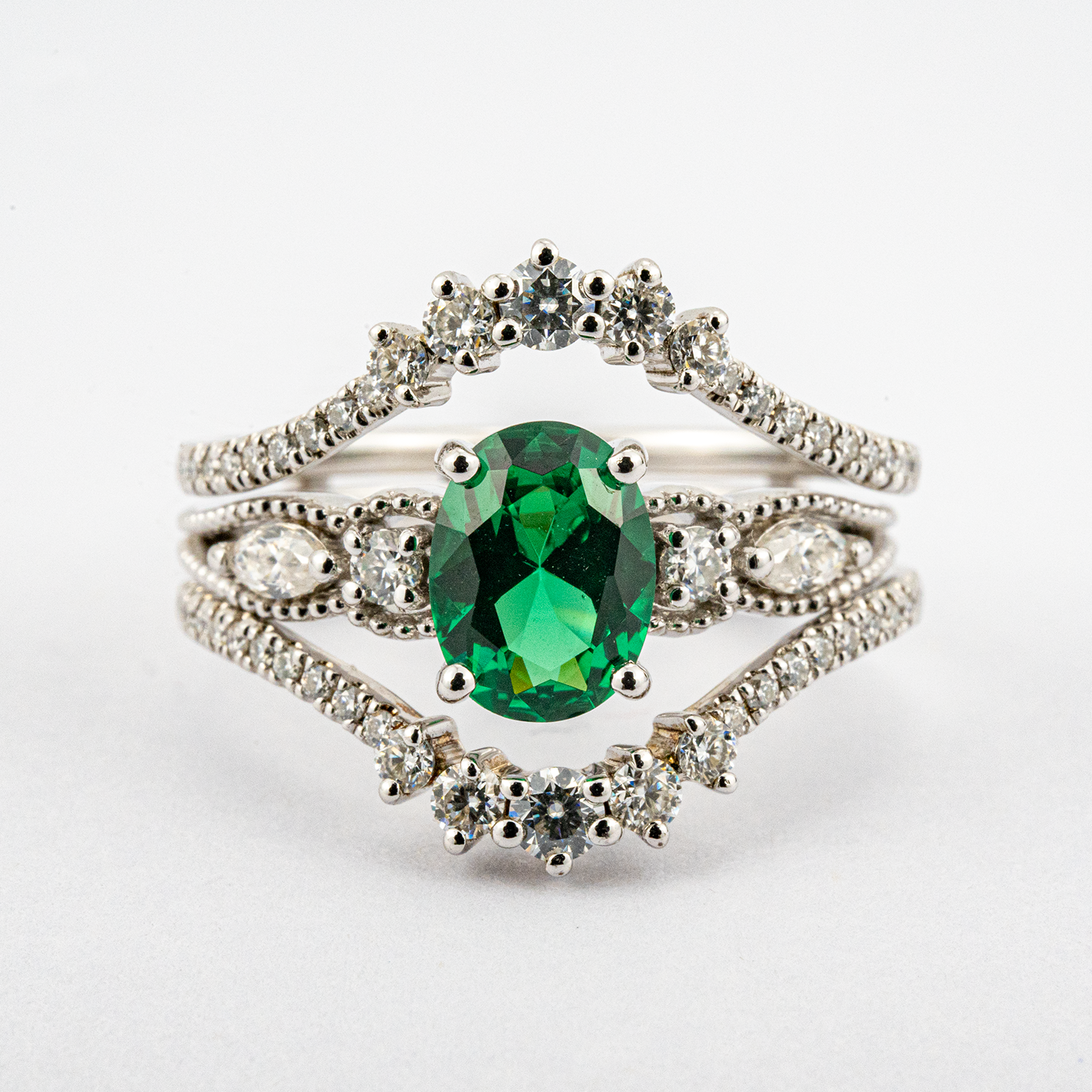 Luxurious Set of Rings for the Elite - Stand Out with Unique Style