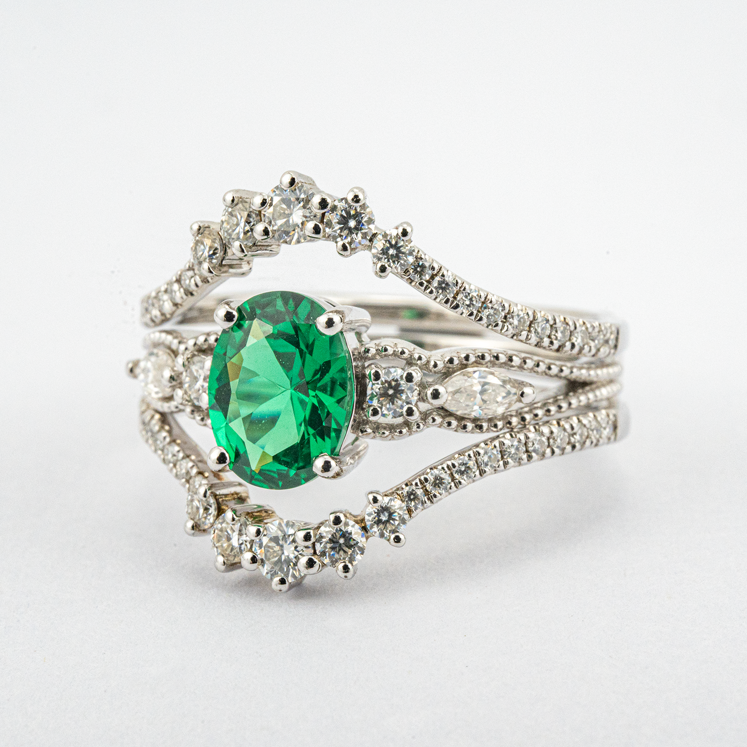 Luxurious Set of Rings for the Elite - Stand Out with Unique Style