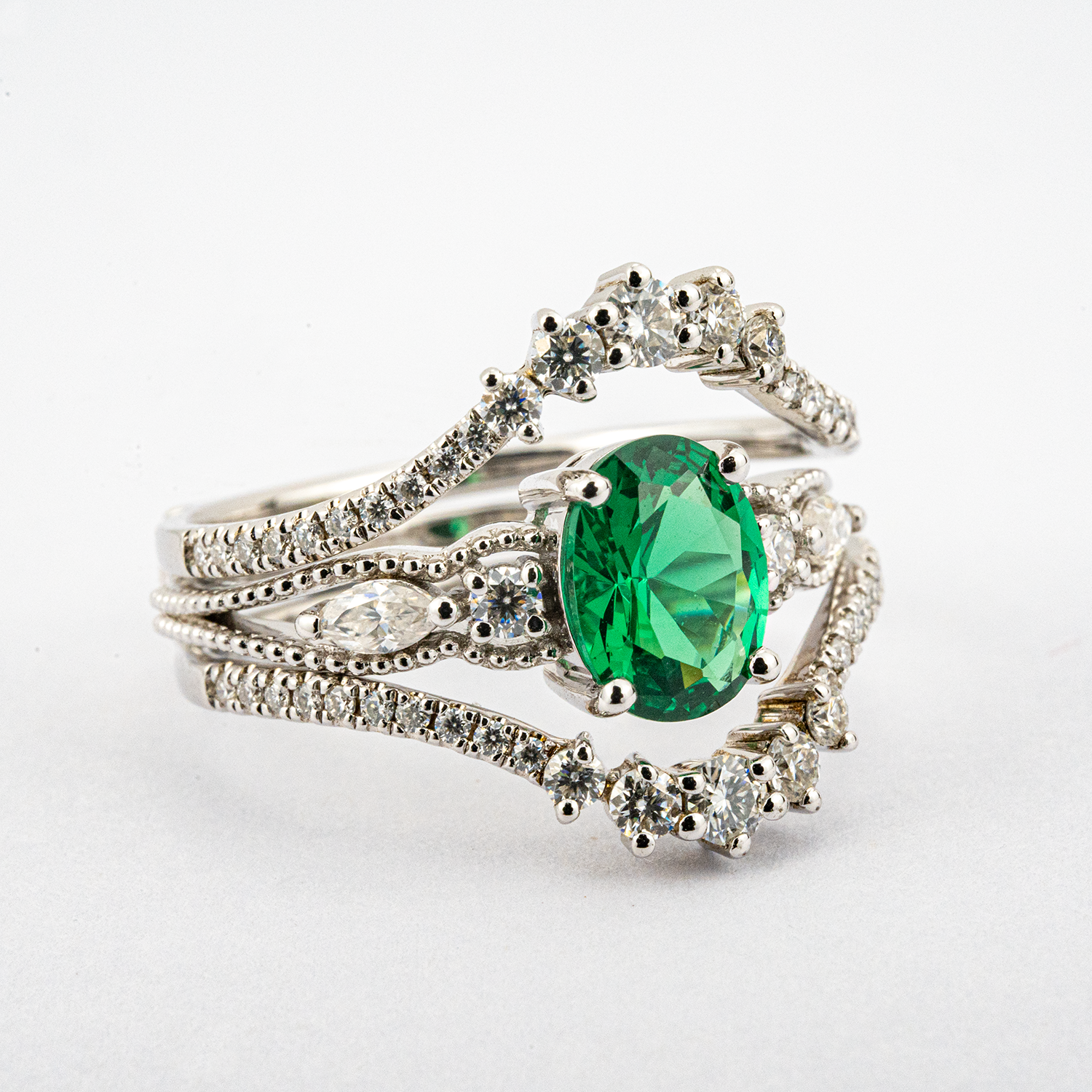 Luxurious Set of Rings for the Elite - Stand Out with Unique Style