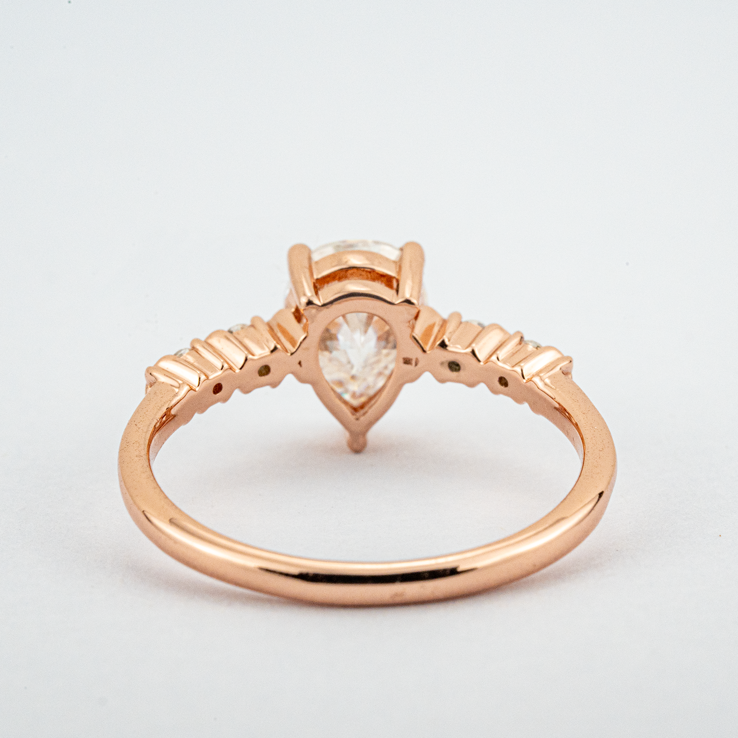 Exquisite Tear-Shaped Moissanite Ring for Luxurious Engagement