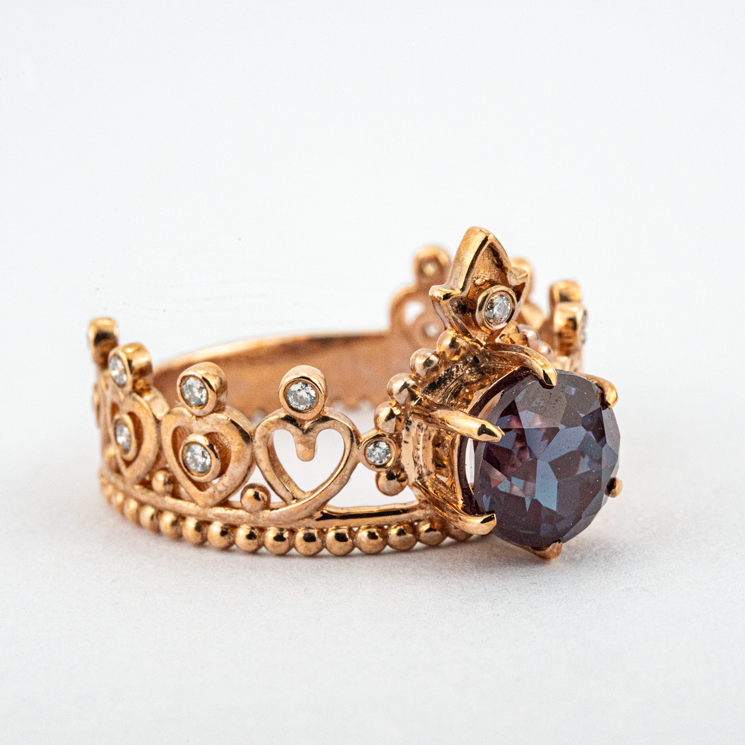 Exquisite Alexandrite gemstone set in a Crown Ring - perfect for special occasions