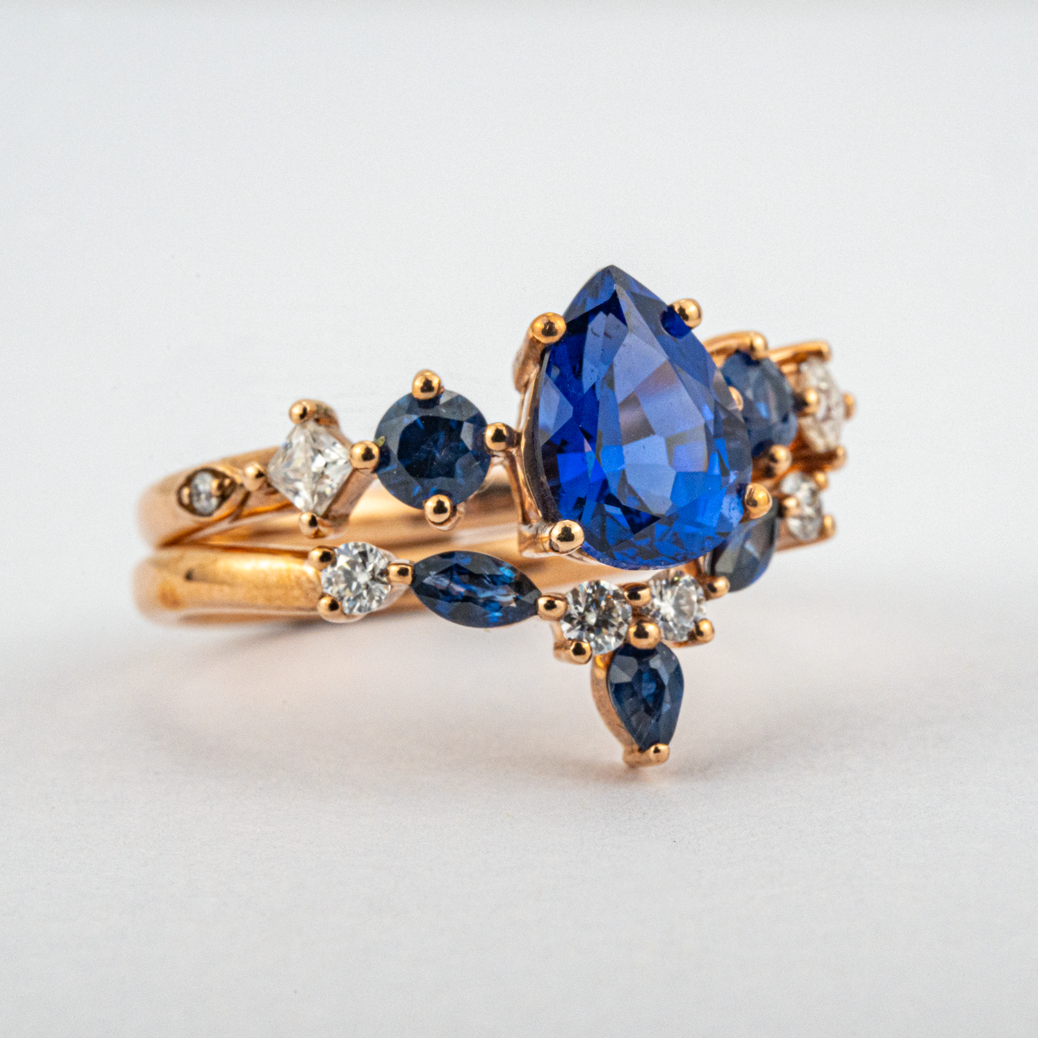 Luxurious Lab Pear Sapphire With Moissanite Ring Set.