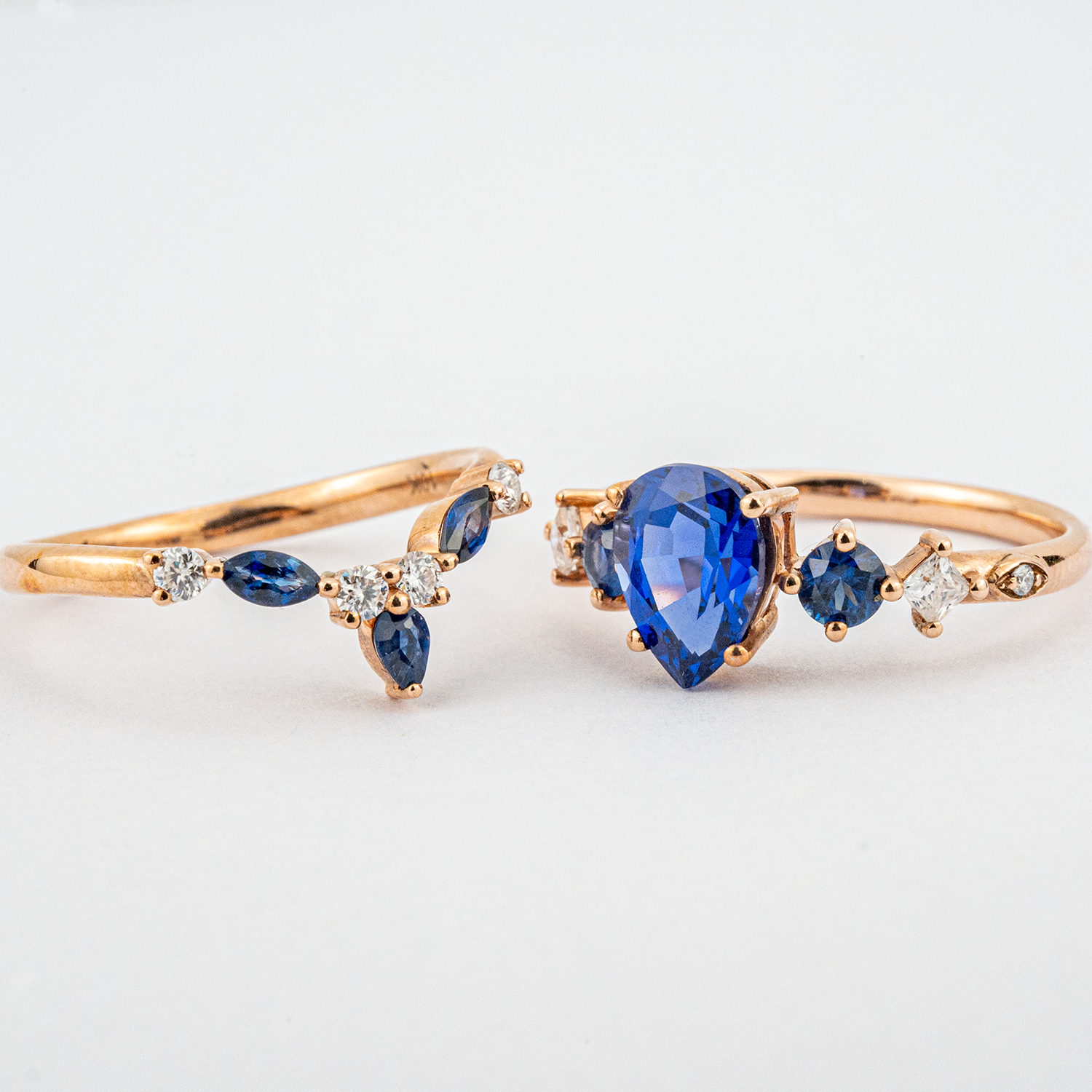 Luxurious Lab Pear Sapphire With Moissanite Ring Set.