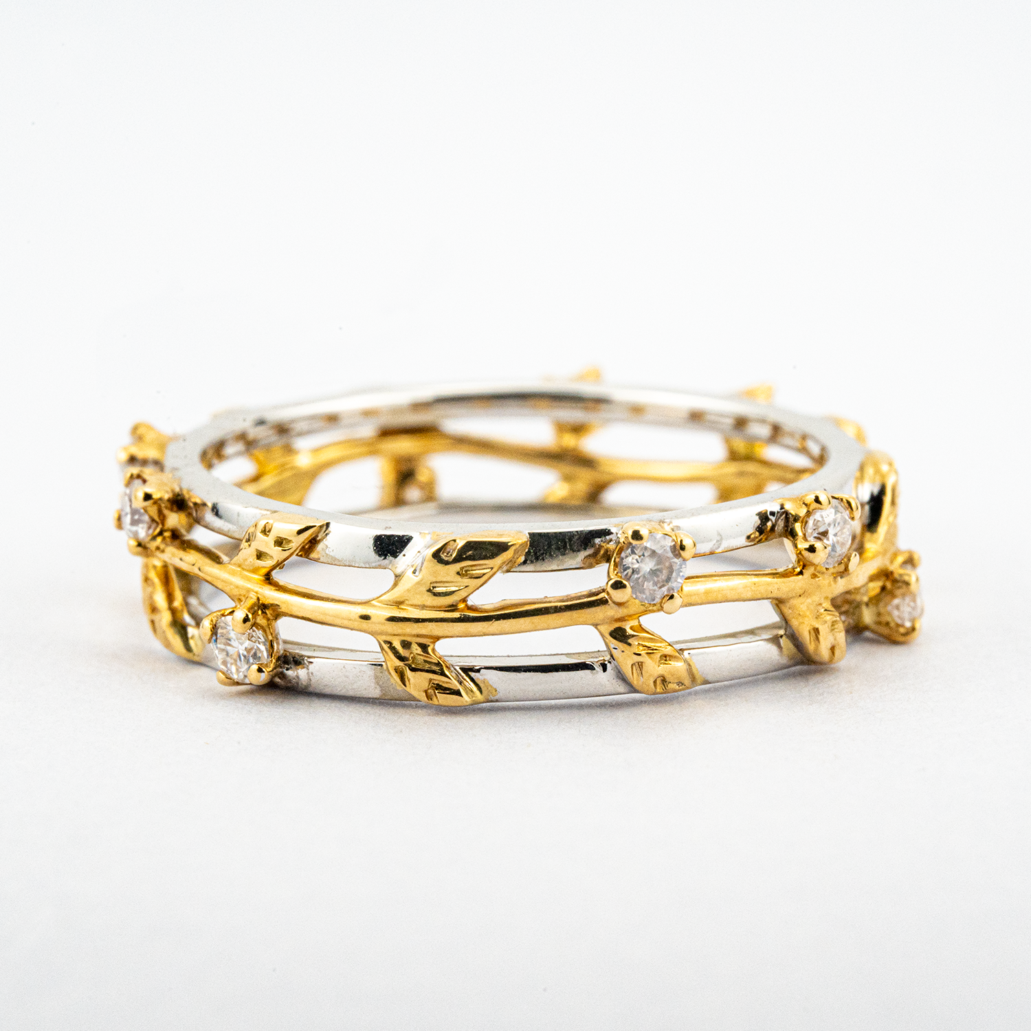 Colorful moissanite wedding ring with intricate details, perfect for adding a pop of color to your bridal ensemble.