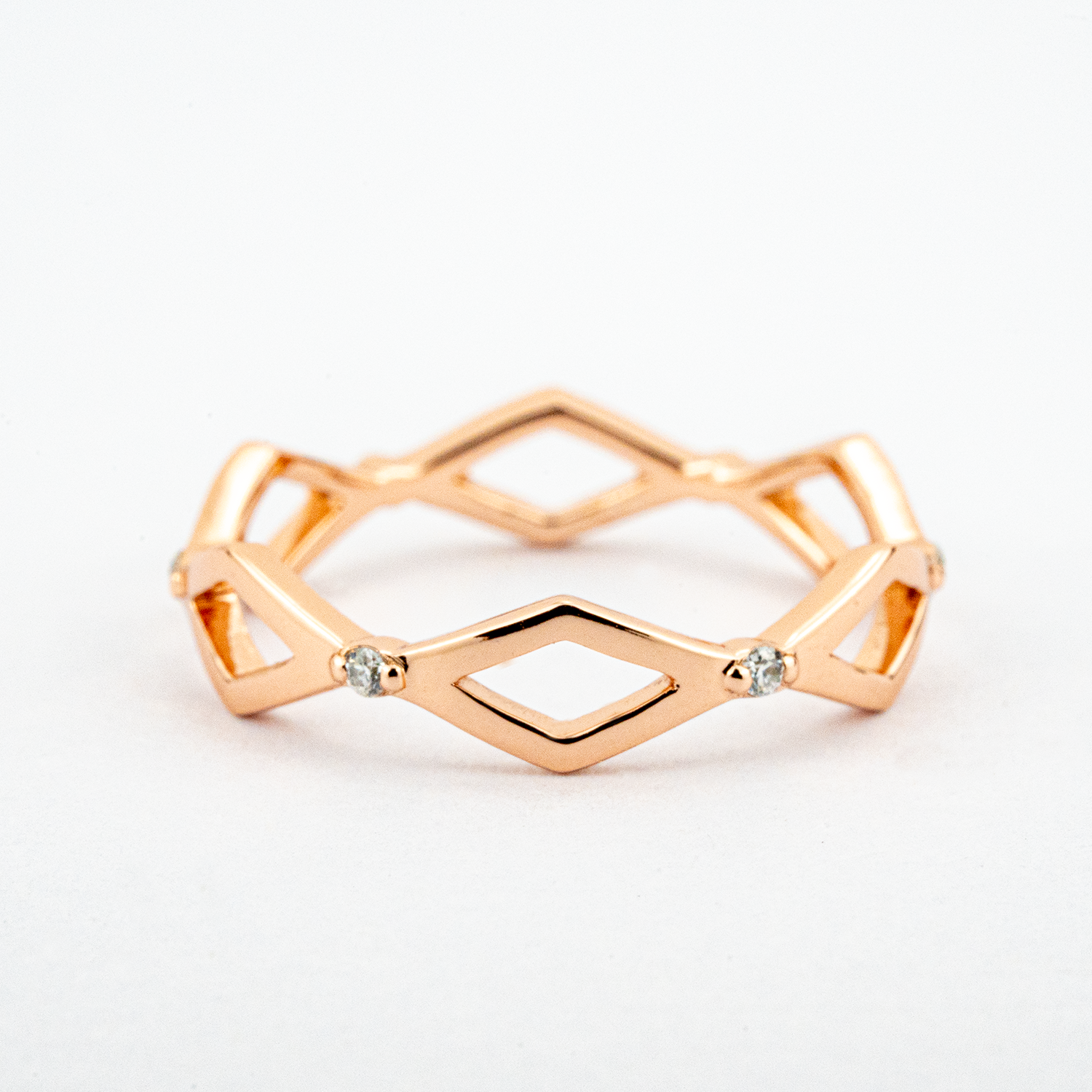 Minimalist Style Moissanite Couple Ring - Sleek Design for Modern Couples