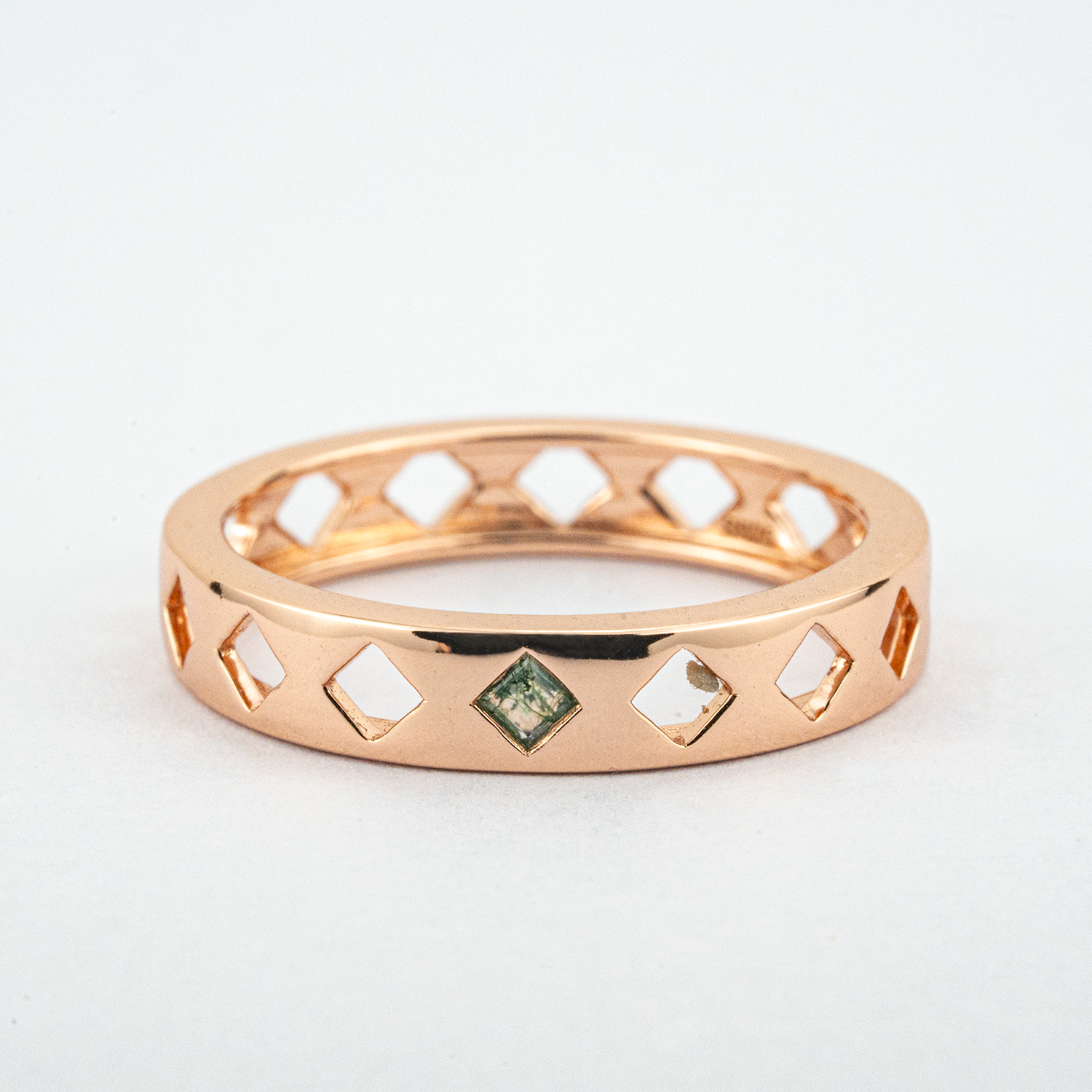 Minimalist Style Moissanite Couple Ring - Sleek Design for Modern Couples