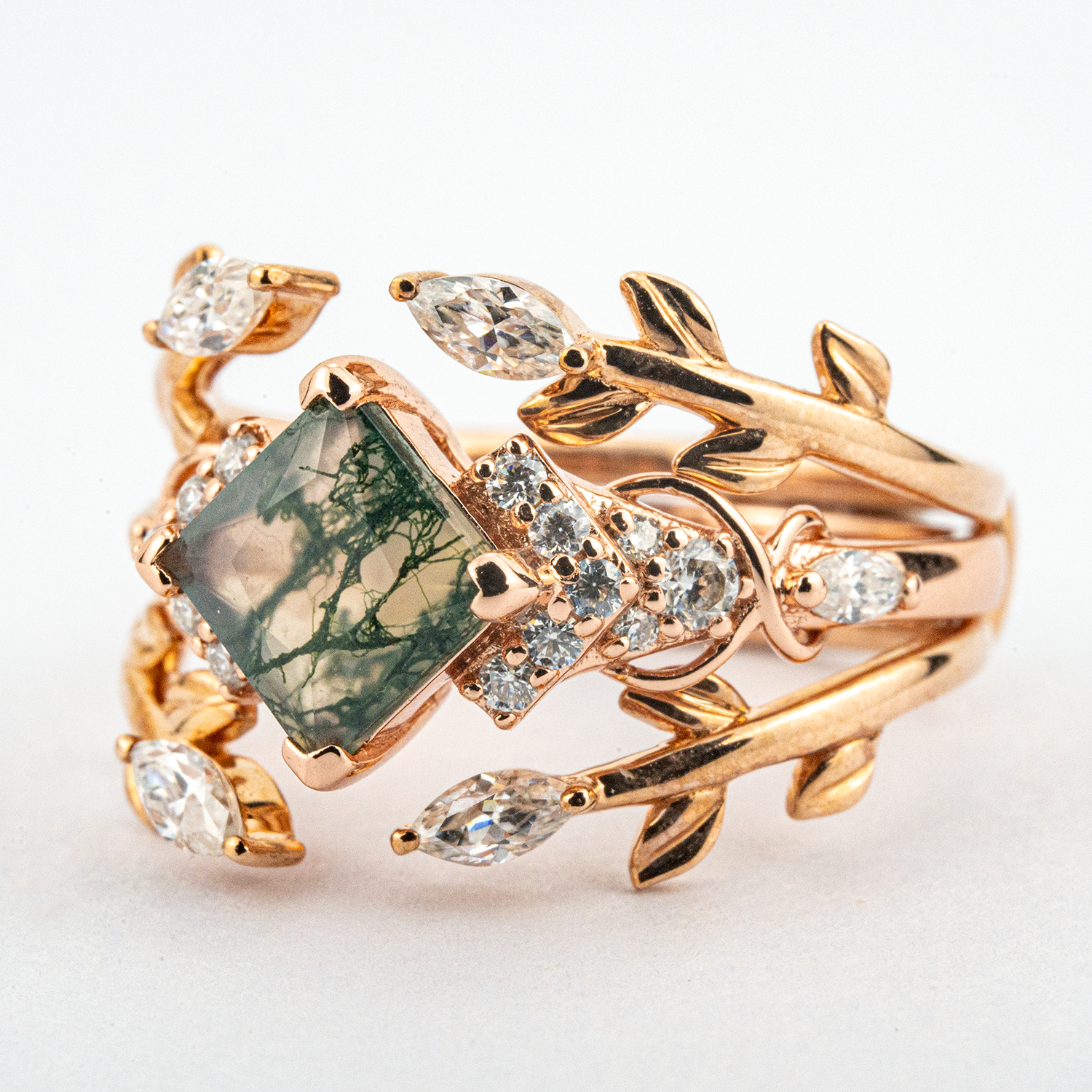Exquisite princess moss agate ring with luxurious design