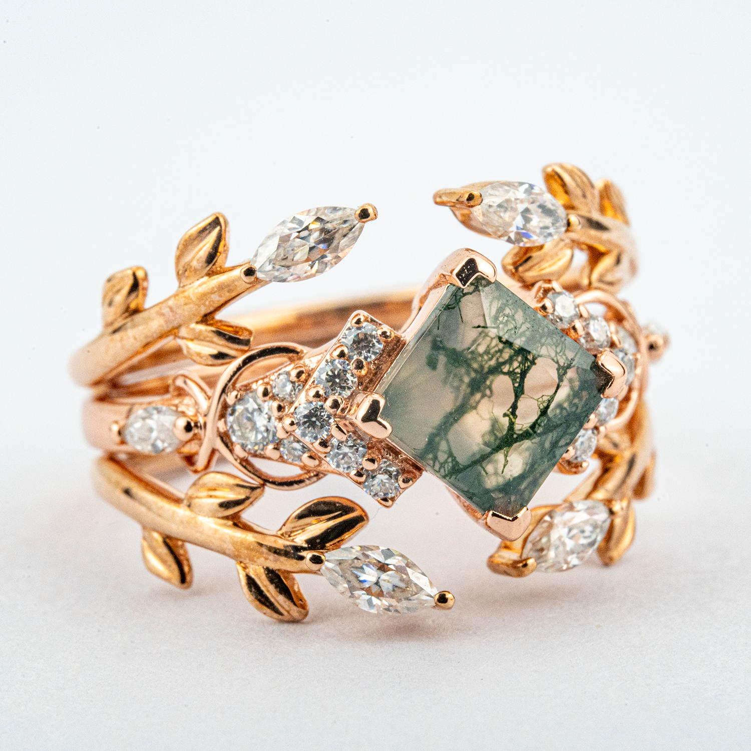 Exquisite princess moss agate ring with luxurious design