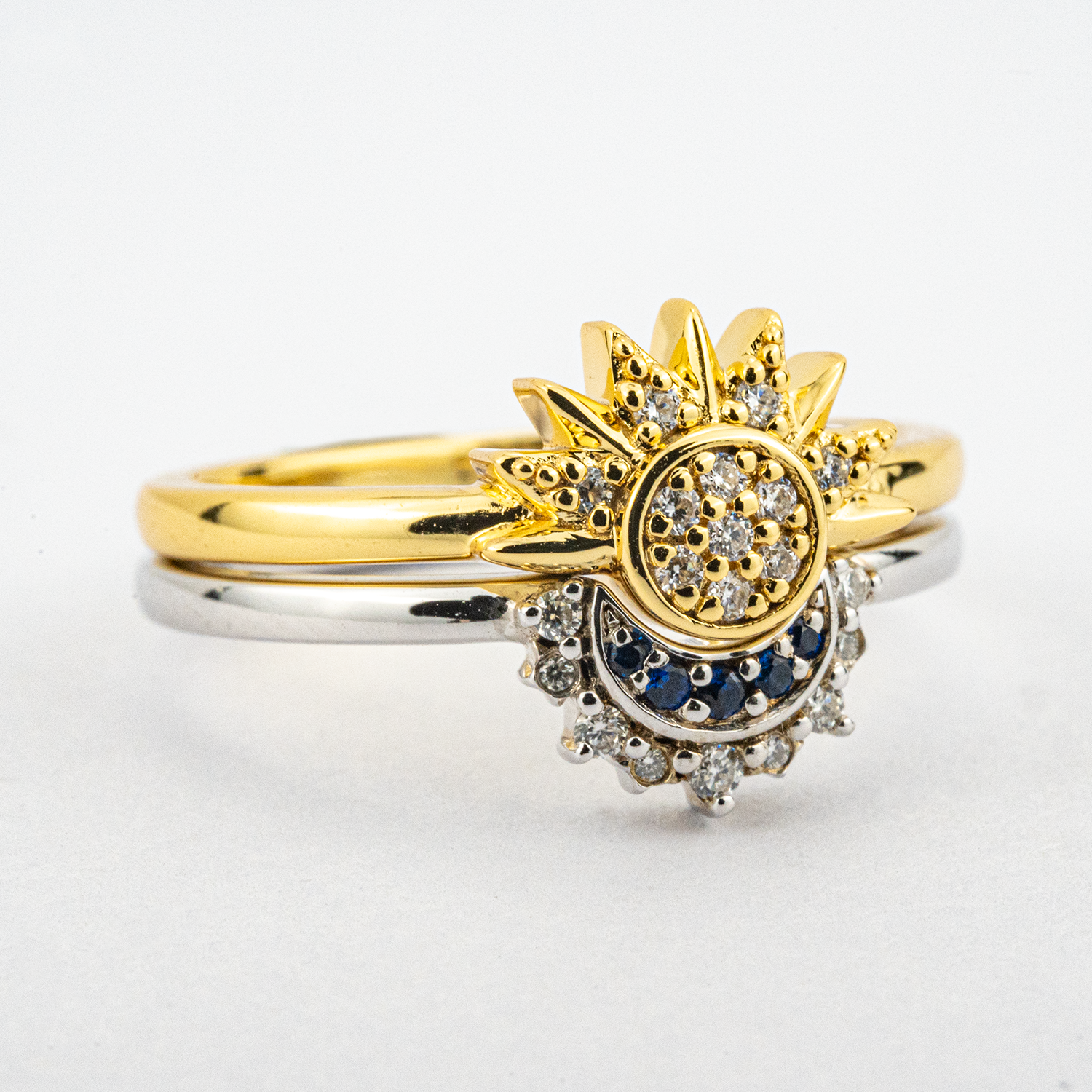 Luxurious Yellow & White Gold ring combination that exudes timeless beauty and style.