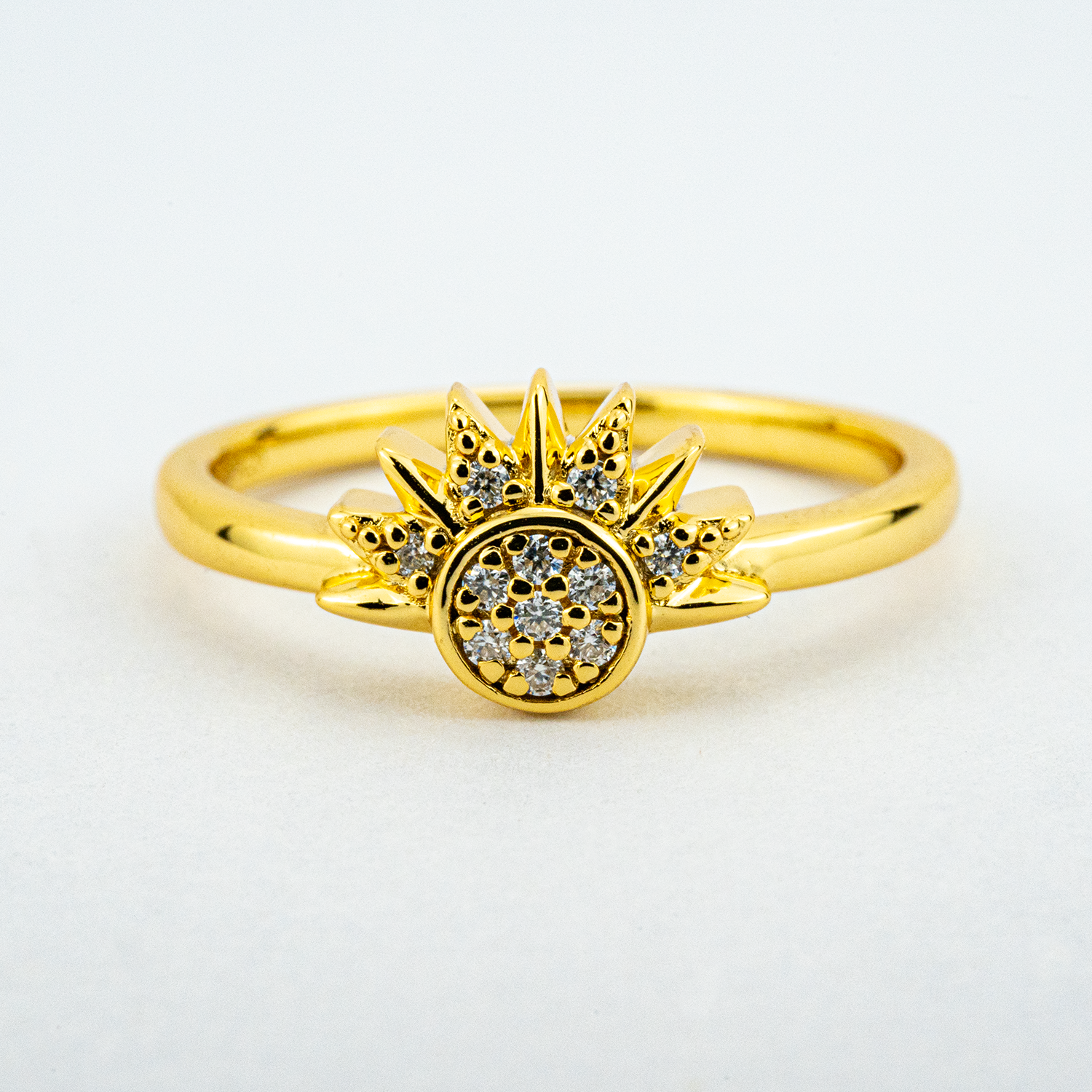 Luxurious Yellow & White Gold ring combination that exudes timeless beauty and style.
