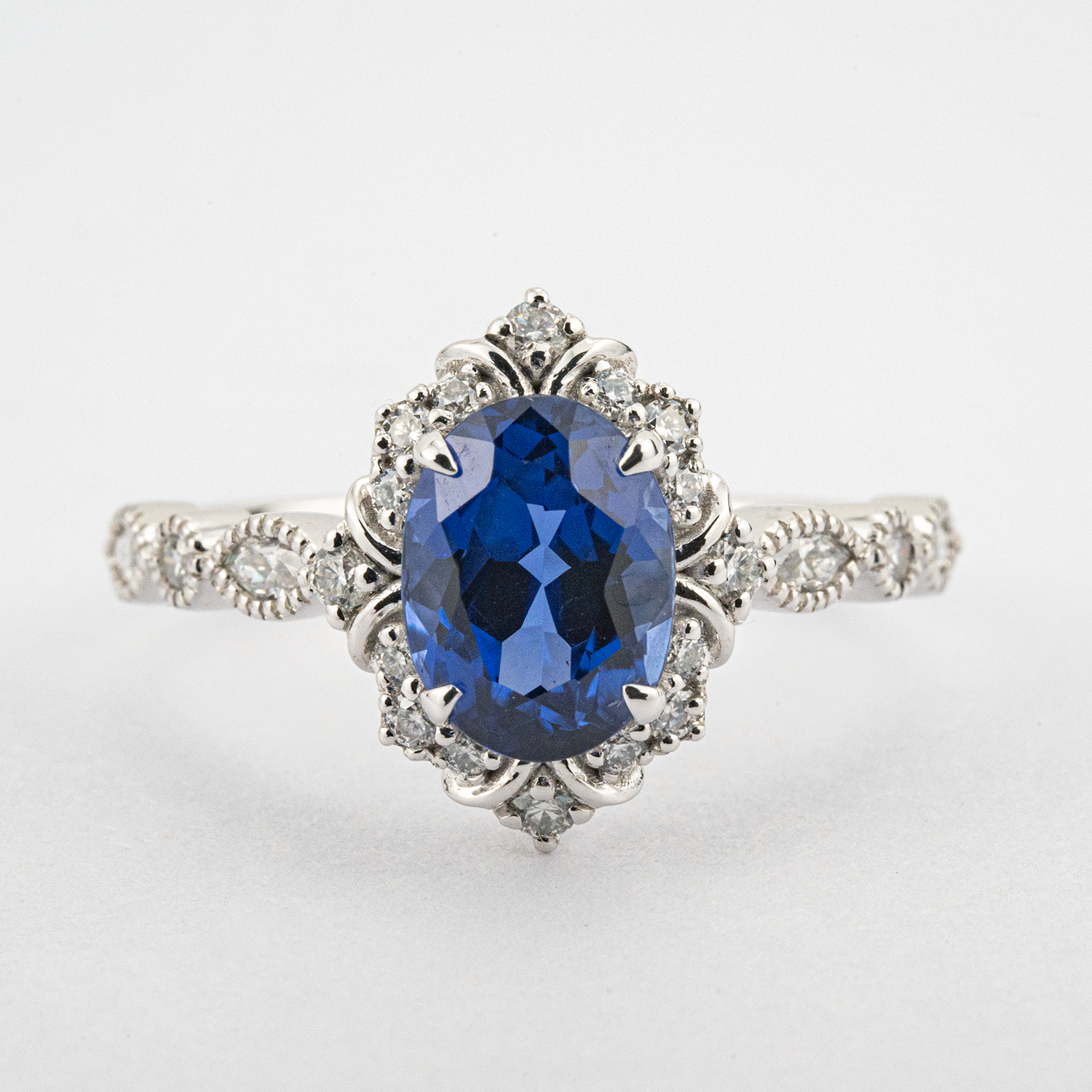 Luxurious Oval Sapphire Ring with Vintage Design - Perfect Anniversary Gift with Moissanite