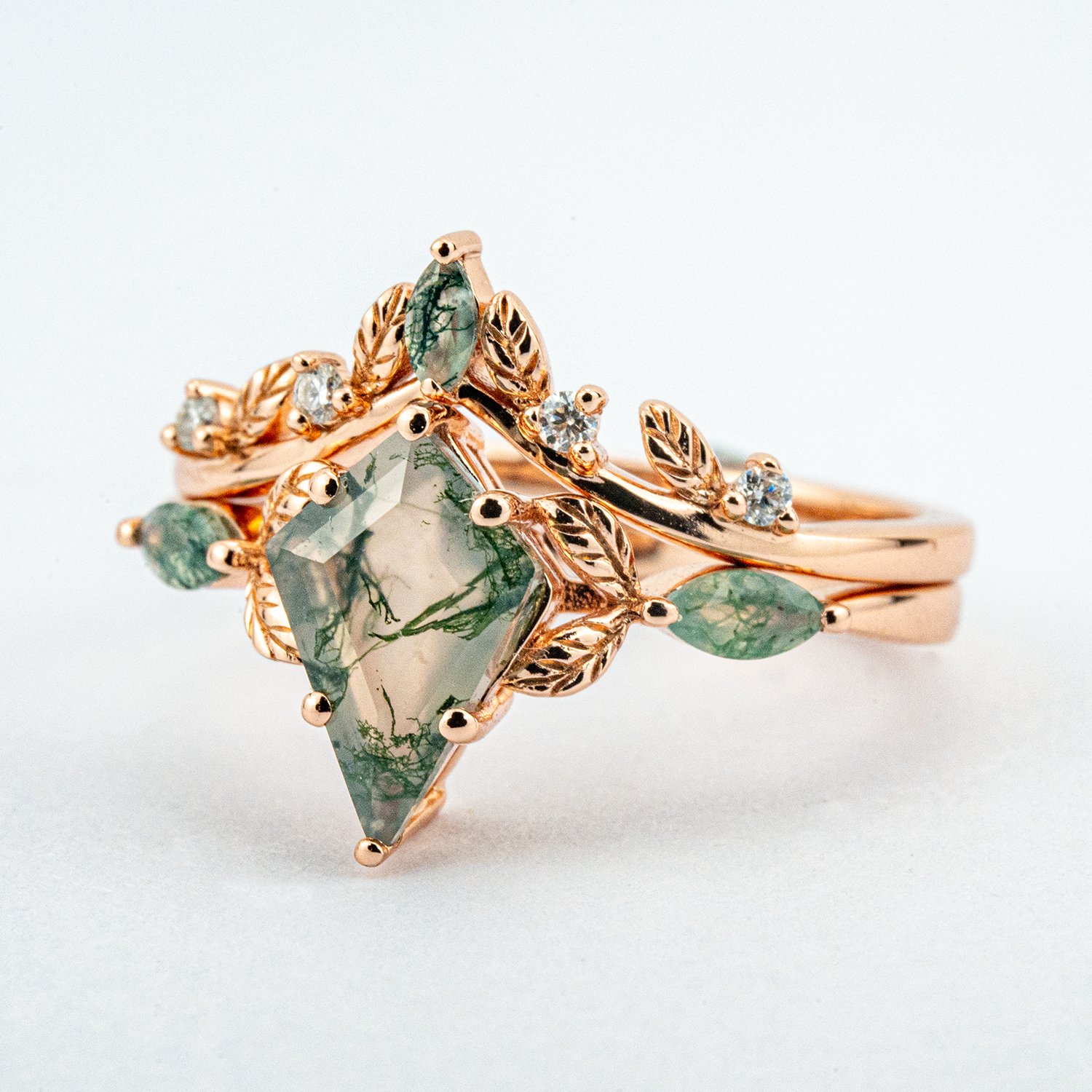 Kite Moss Agate Ring Set with intricate leaf detailing, ideal for eco-conscious fashion enthusiasts.