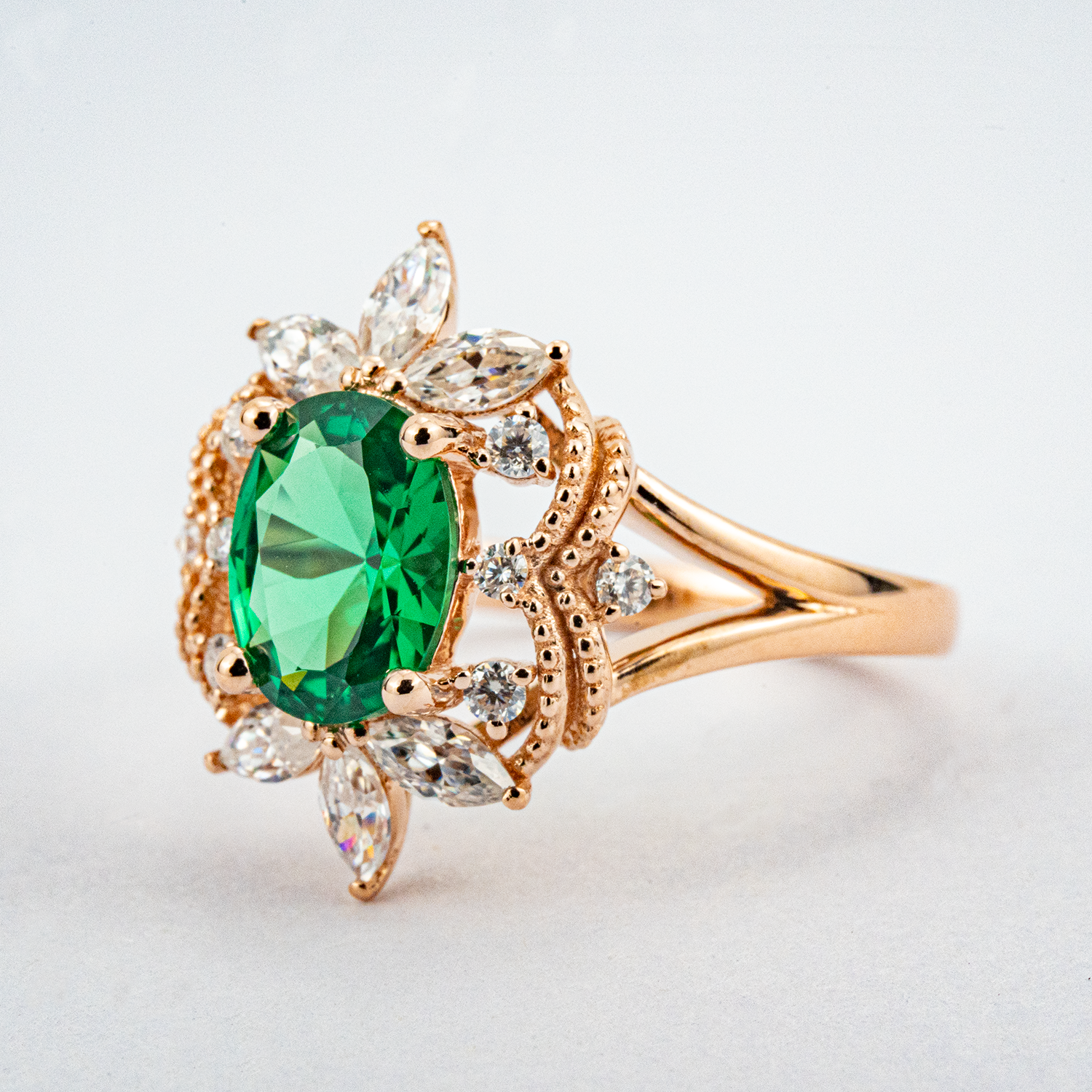 Sparkling Oval Cut Emeralds for Luxurious Jewelry Collection