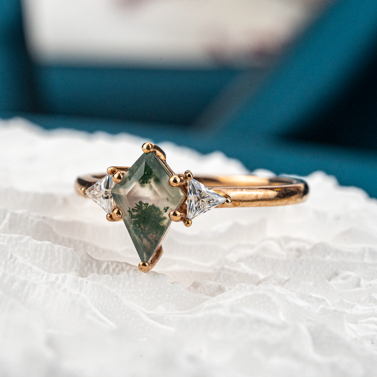 Kite Cut Moss Agate Engagement Leaf Ring Nature Inspired Design.