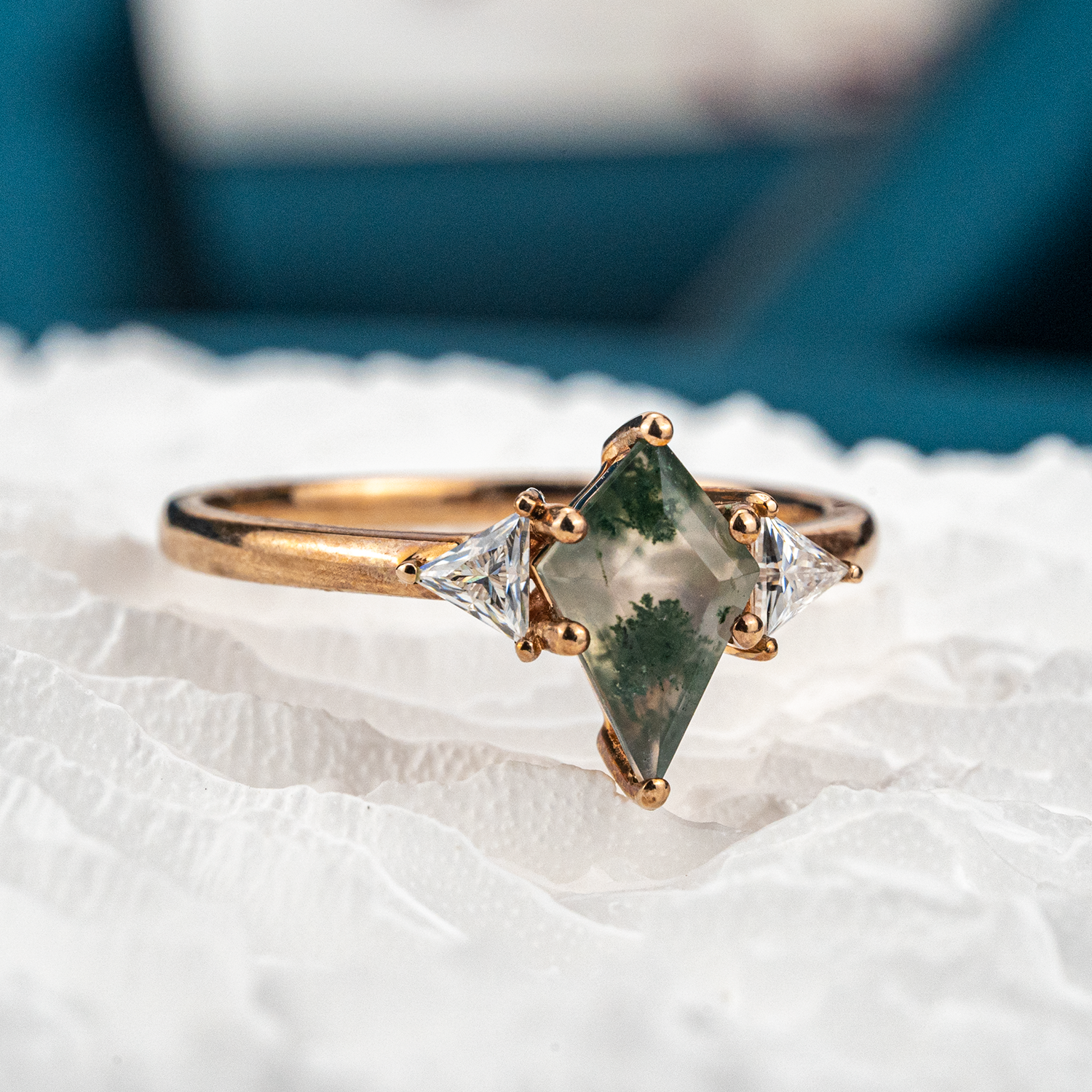 Kite Cut Moss Agate Engagement Leaf Ring Nature Inspired Design.