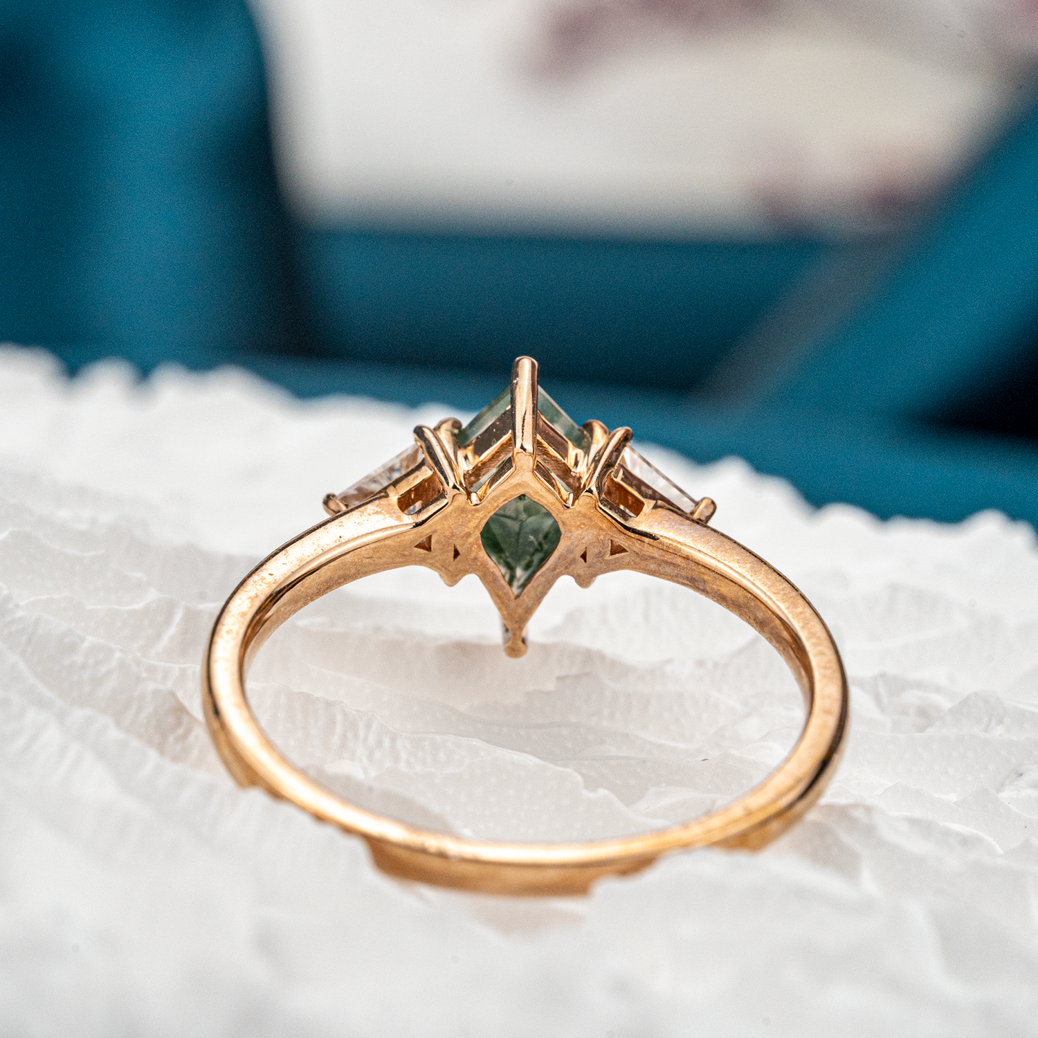 Kite Cut Moss Agate Engagement Leaf Ring Nature Inspired Design.